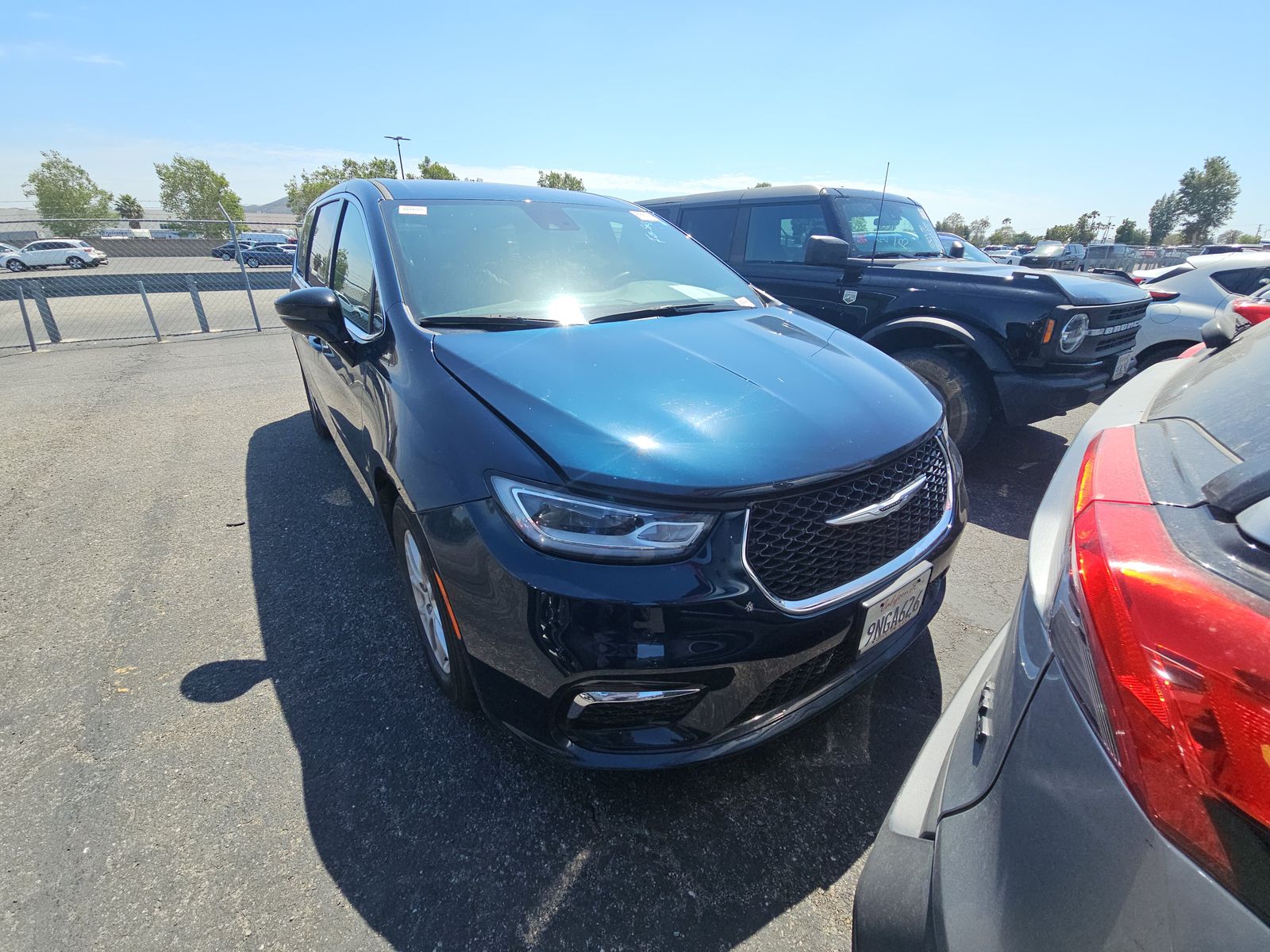 CHRYSLER PACIFICA - 4