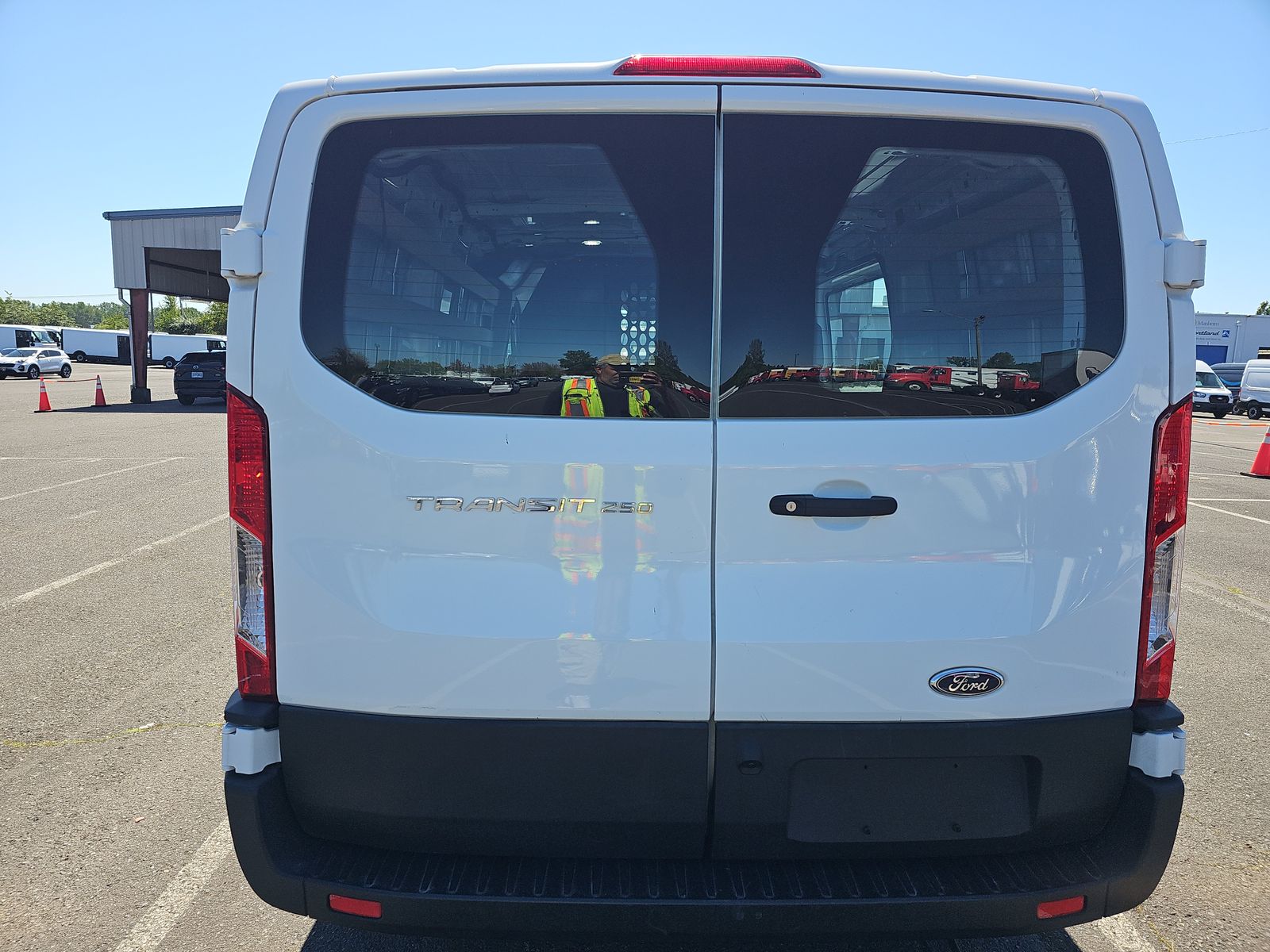 FORD TRANSIT 250 - 6