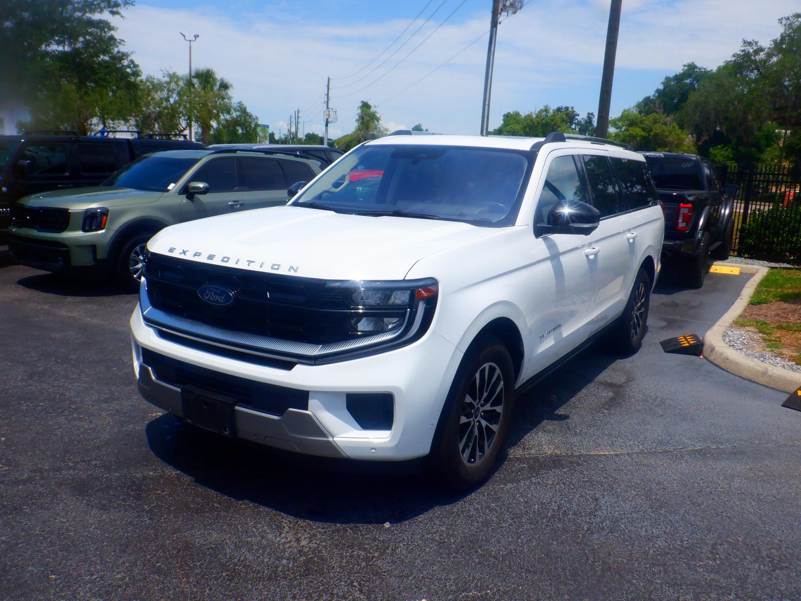 FORD EXPEDITION MAX - 1