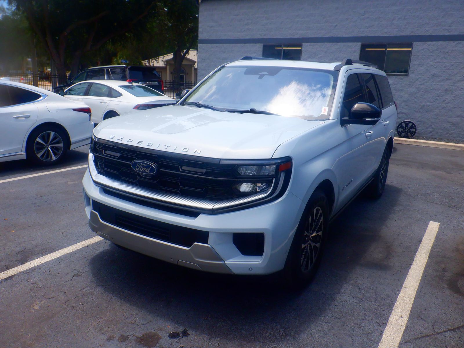 FORD EXPEDITION - 1