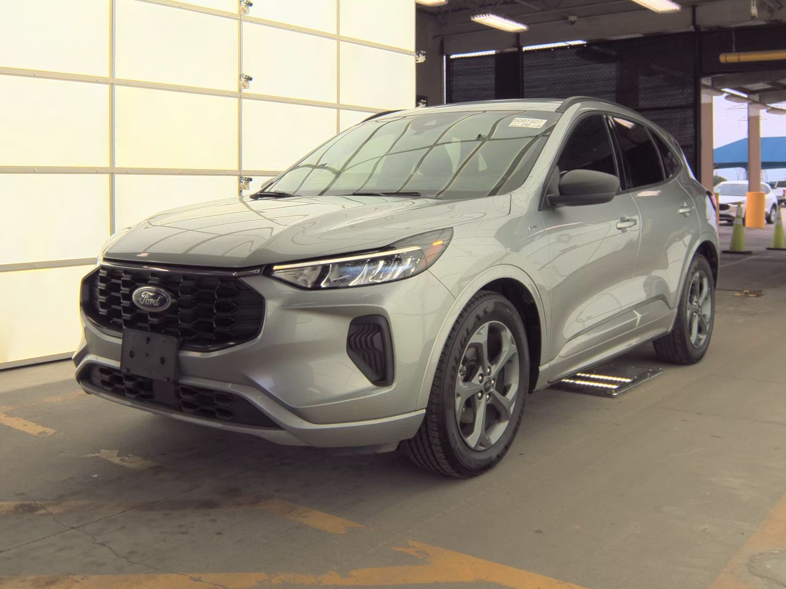 FORD ESCAPE - 1