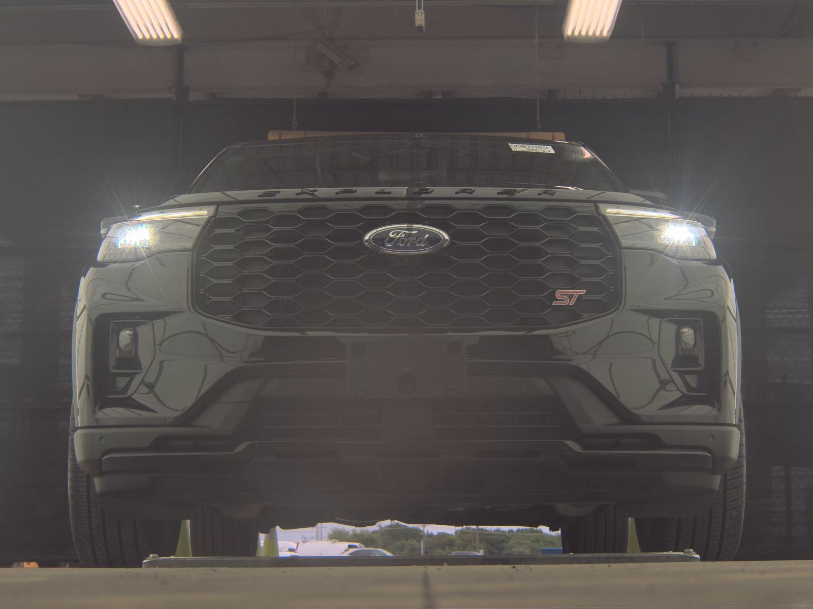 FORD EXPLORER - 4