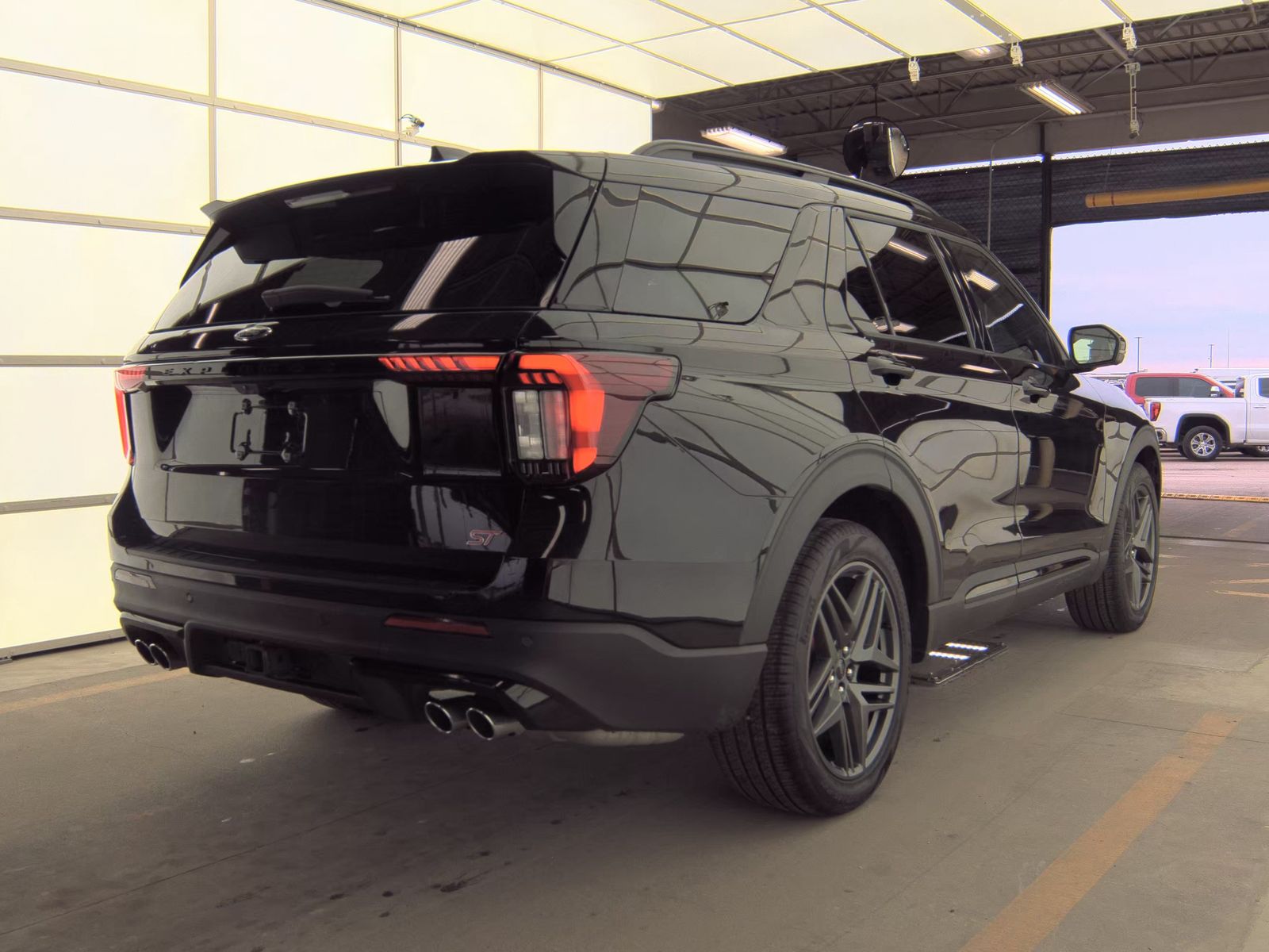 FORD EXPLORER - 6