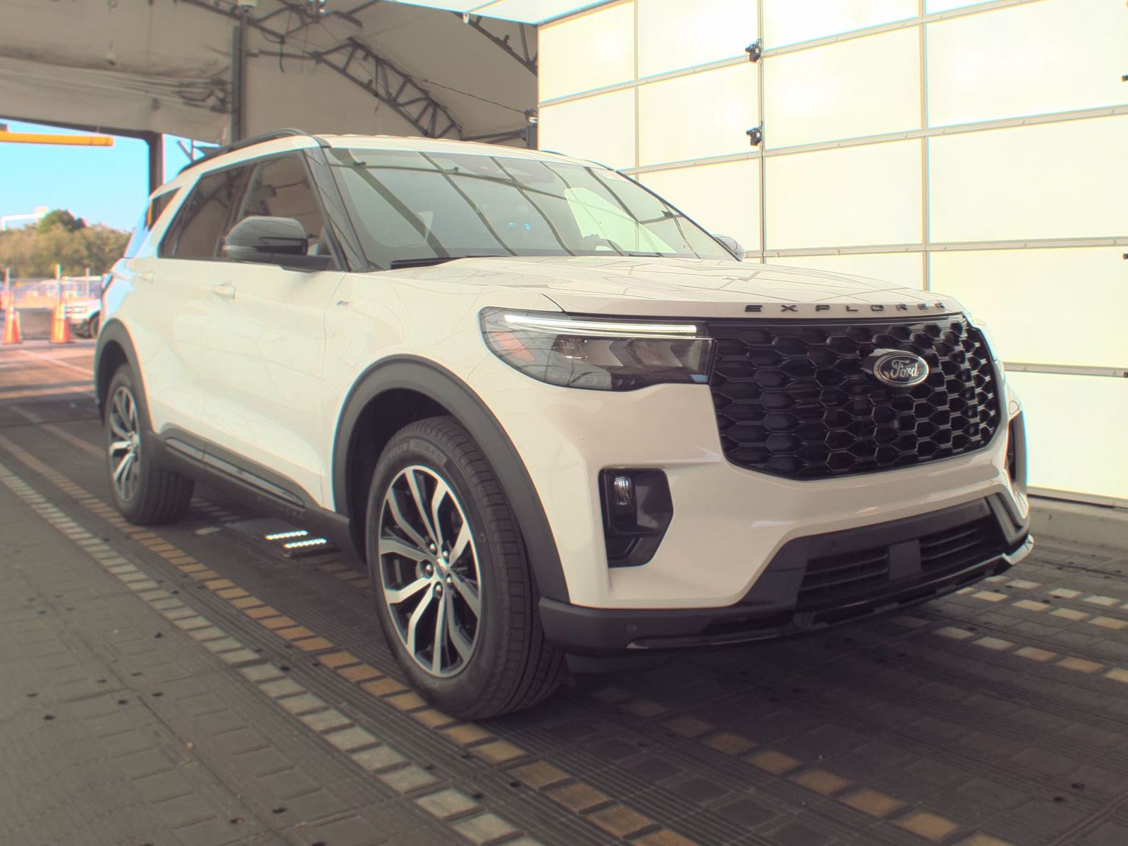 FORD EXPLORER - 5