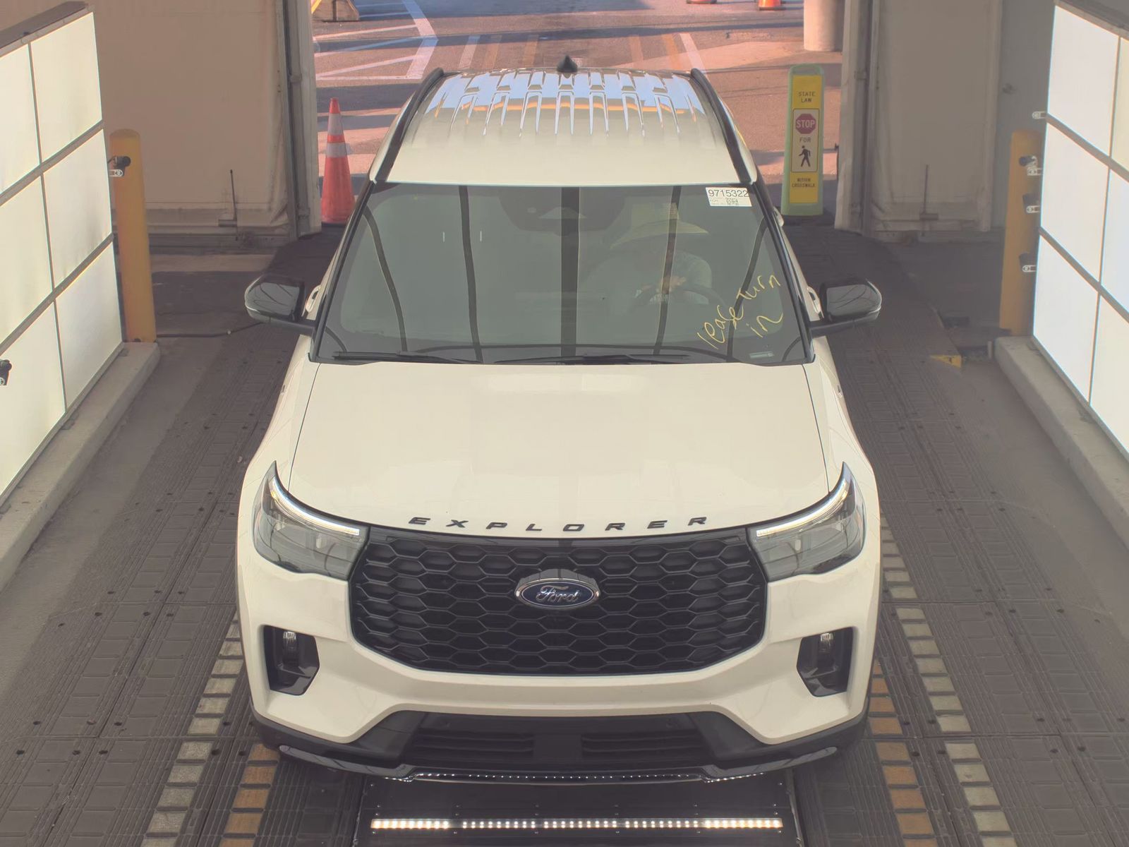 FORD EXPLORER - 3