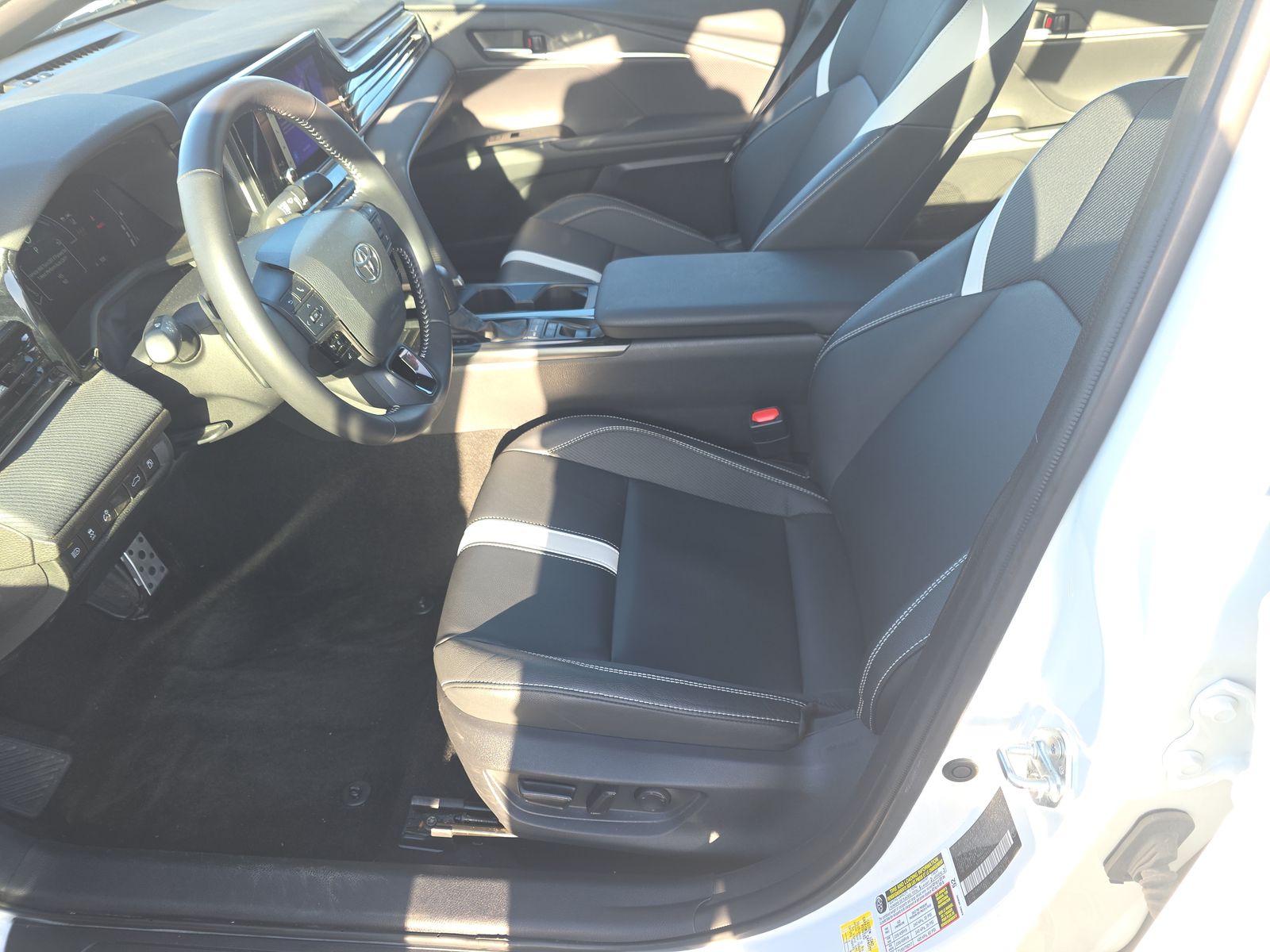 TOYOTA CAMRY - 8