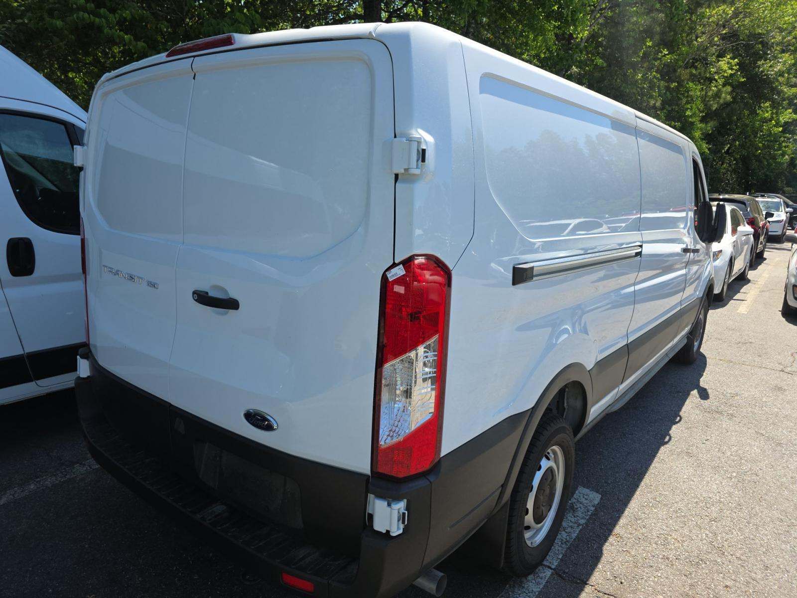 FORD TRANSIT 150 - 3