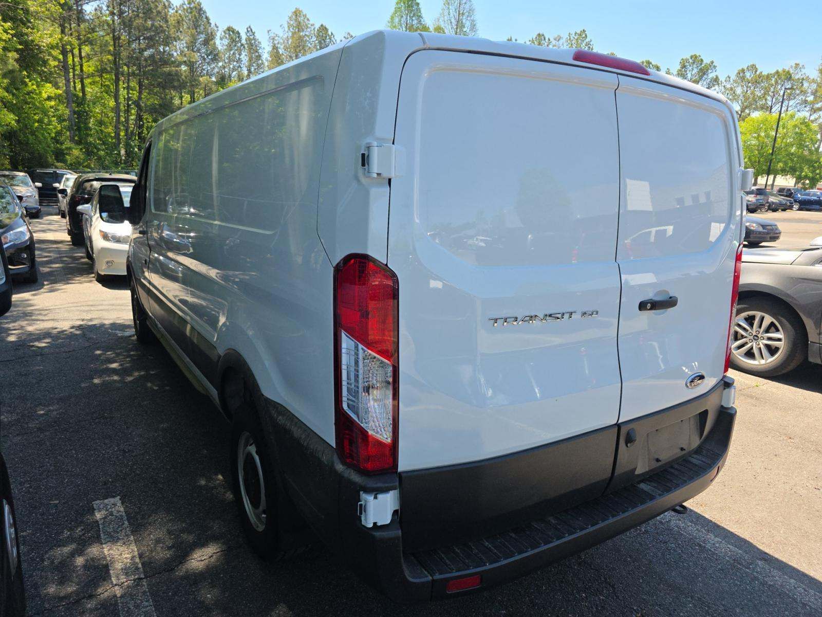 FORD TRANSIT 150 - 4