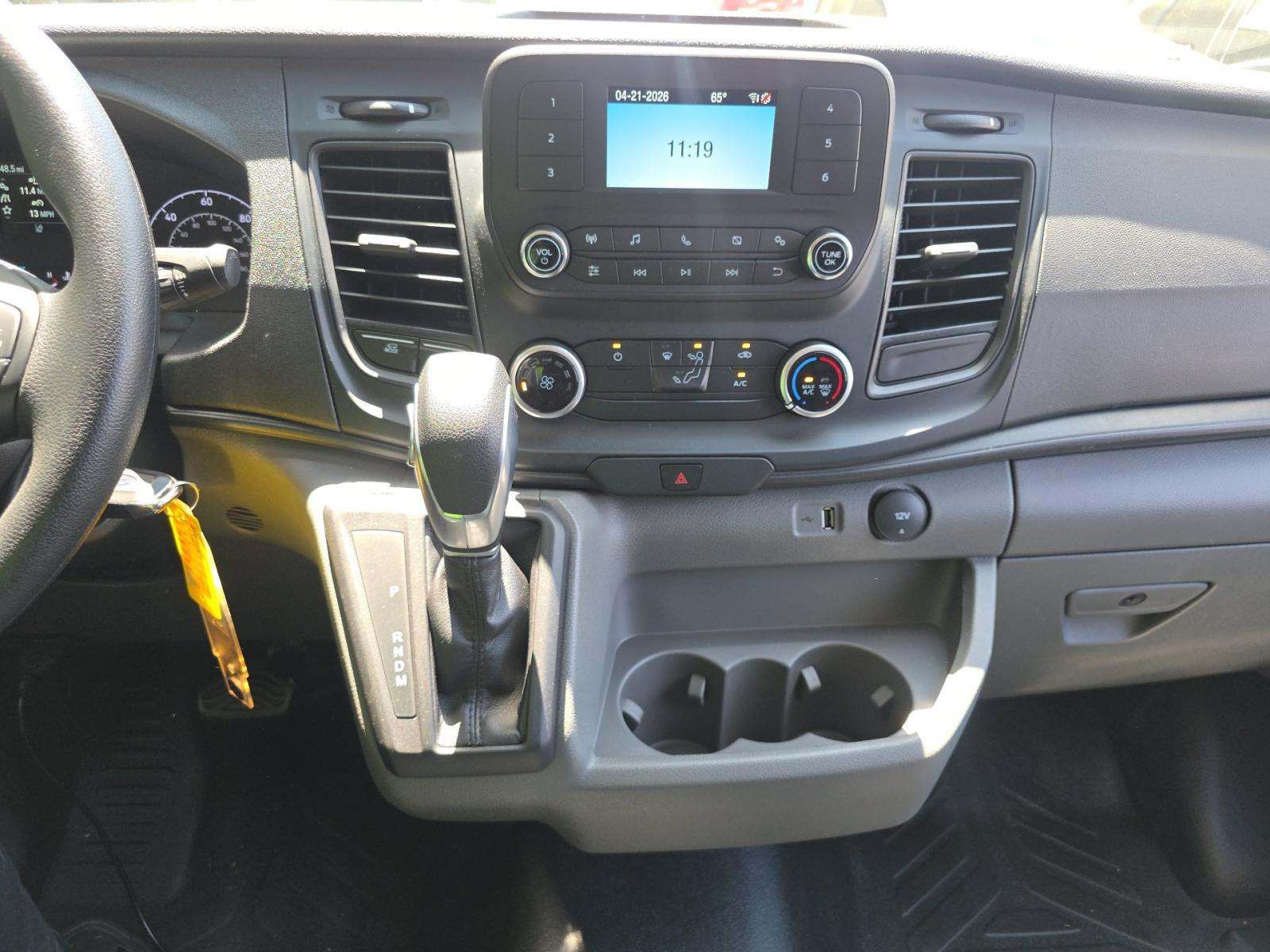 FORD TRANSIT 150 - 6