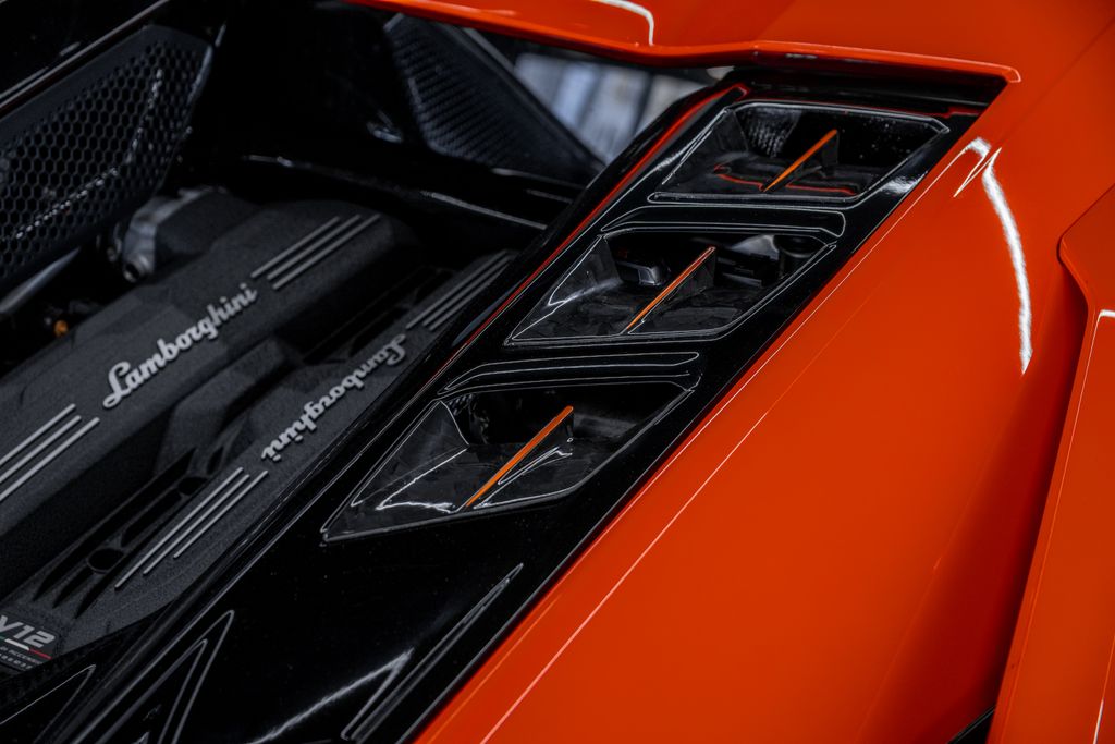 2024 Lamborghini Revuelto Base AWD