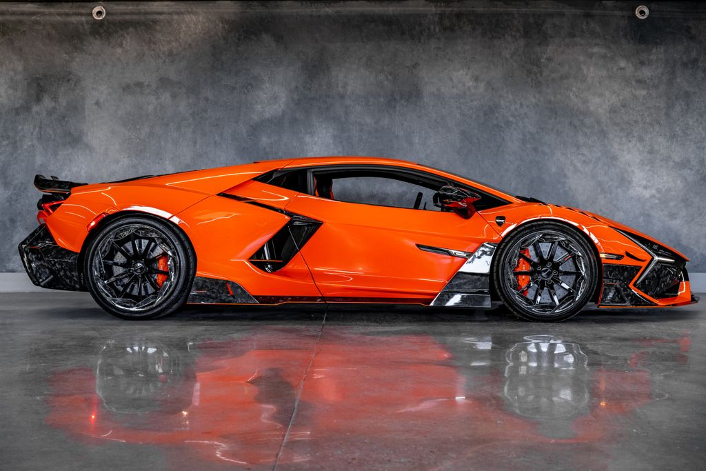 2024 Lamborghini Revuelto Base AWD