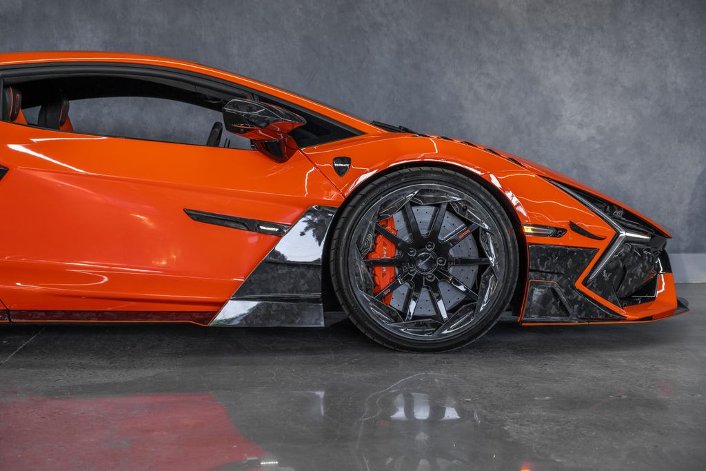 2024 Lamborghini Revuelto Base AWD