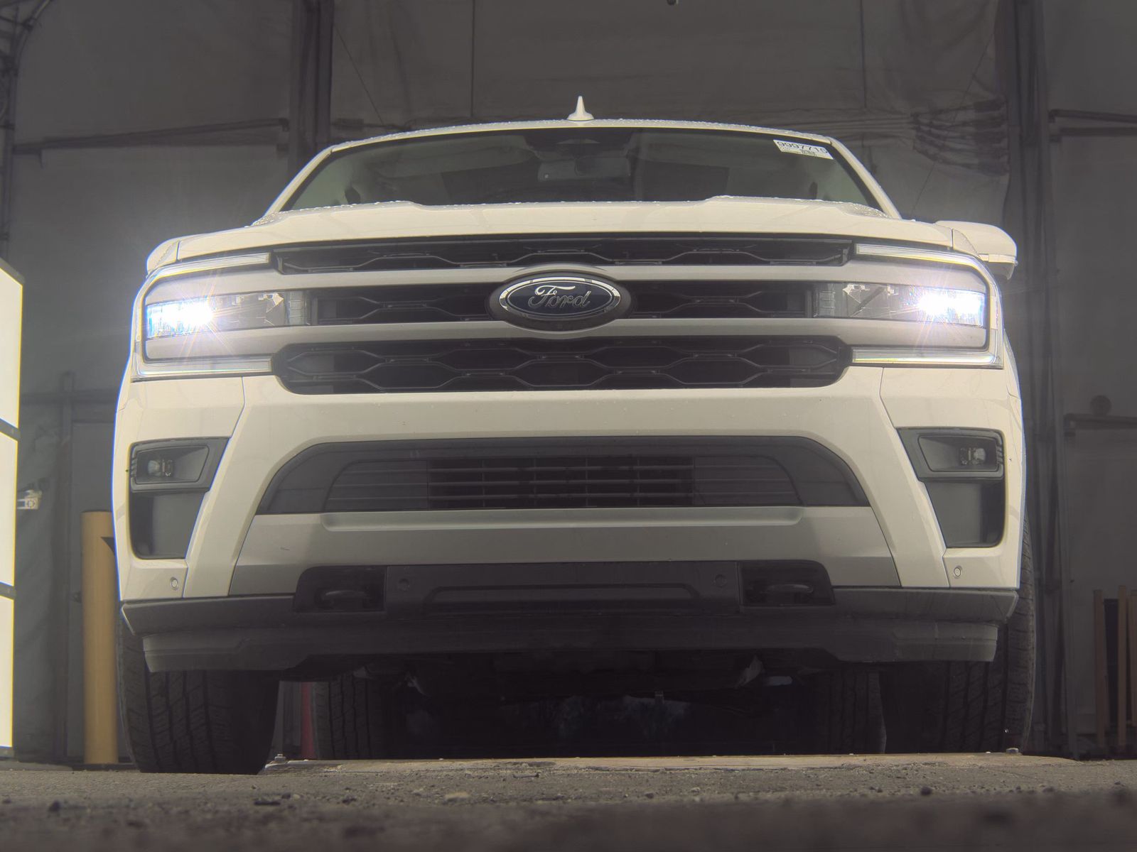 FORD EXPEDITION MAX - 4