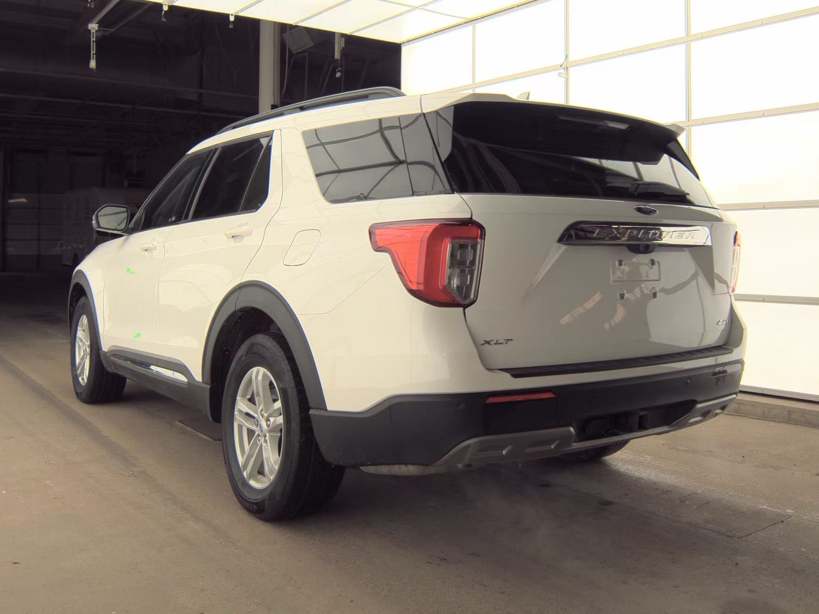 FORD EXPLORER - 9