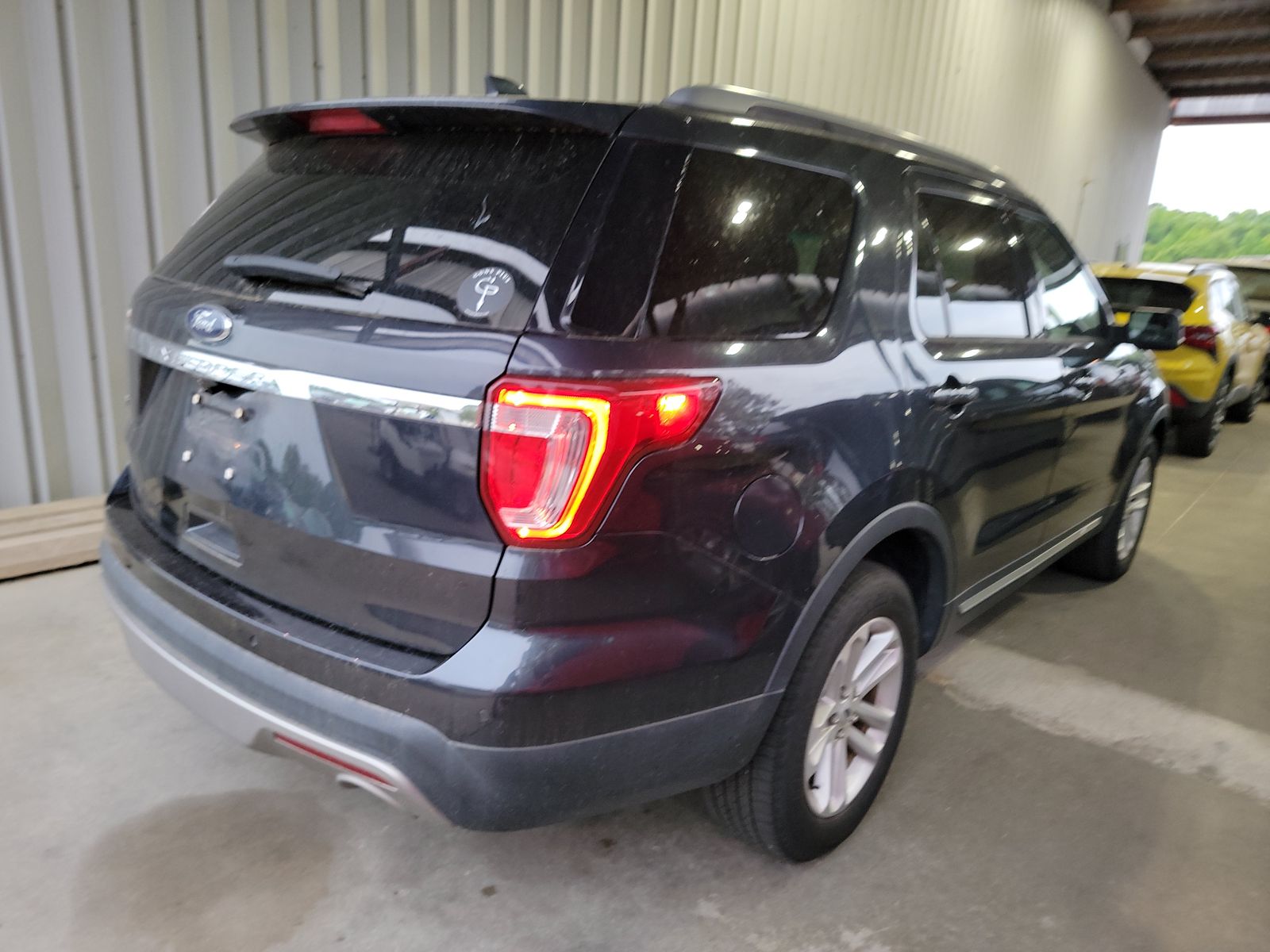 FORD EXPLORER - 5