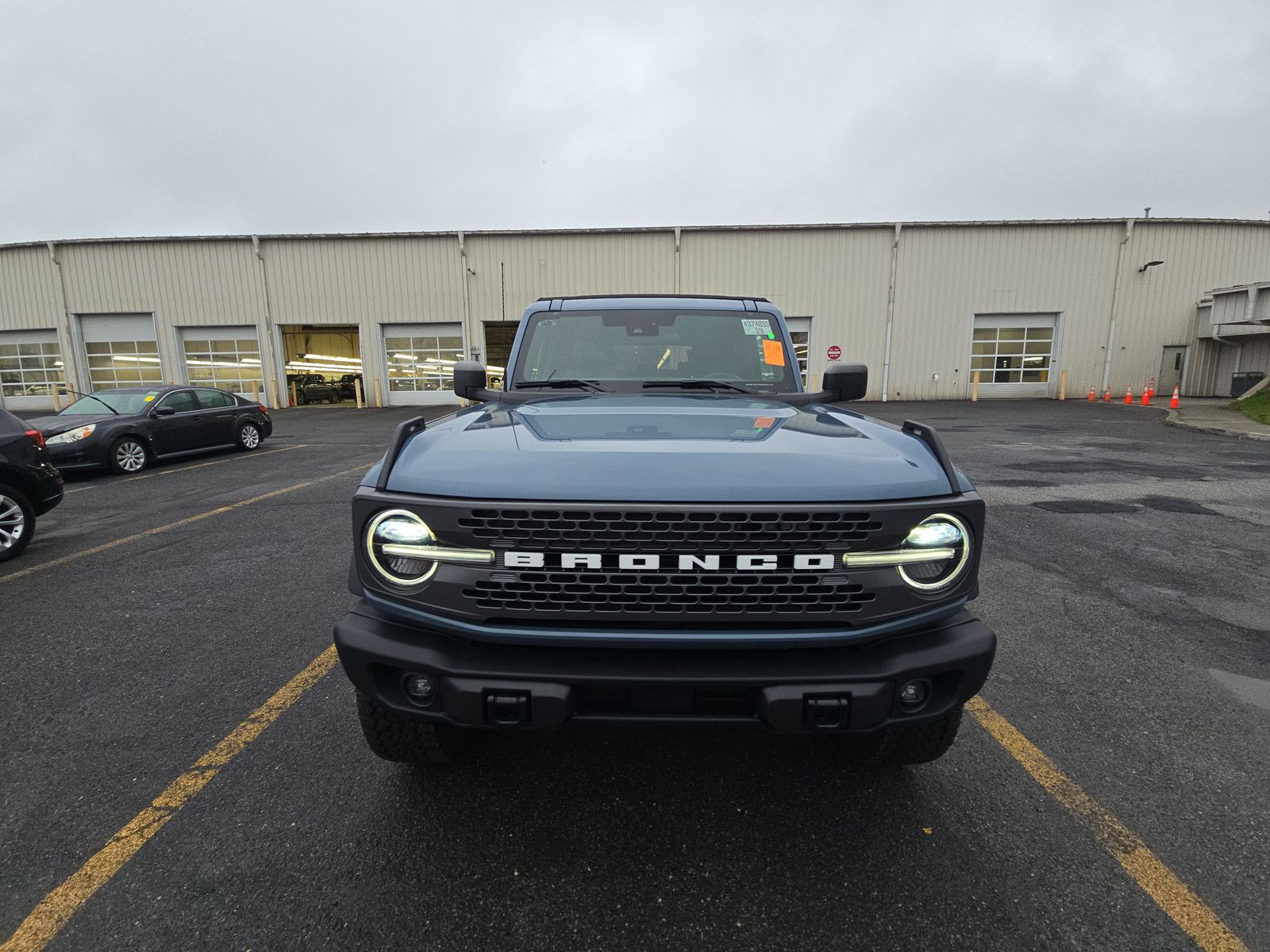 FORD BRONCO - 3