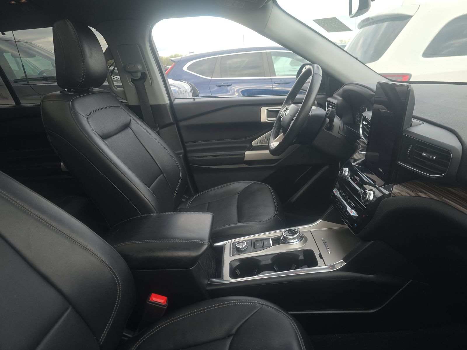 FORD EXPLORER - 3