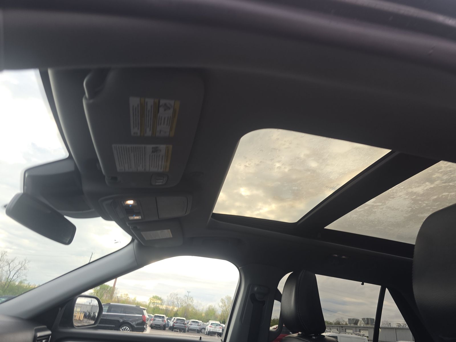 FORD EXPLORER - 9