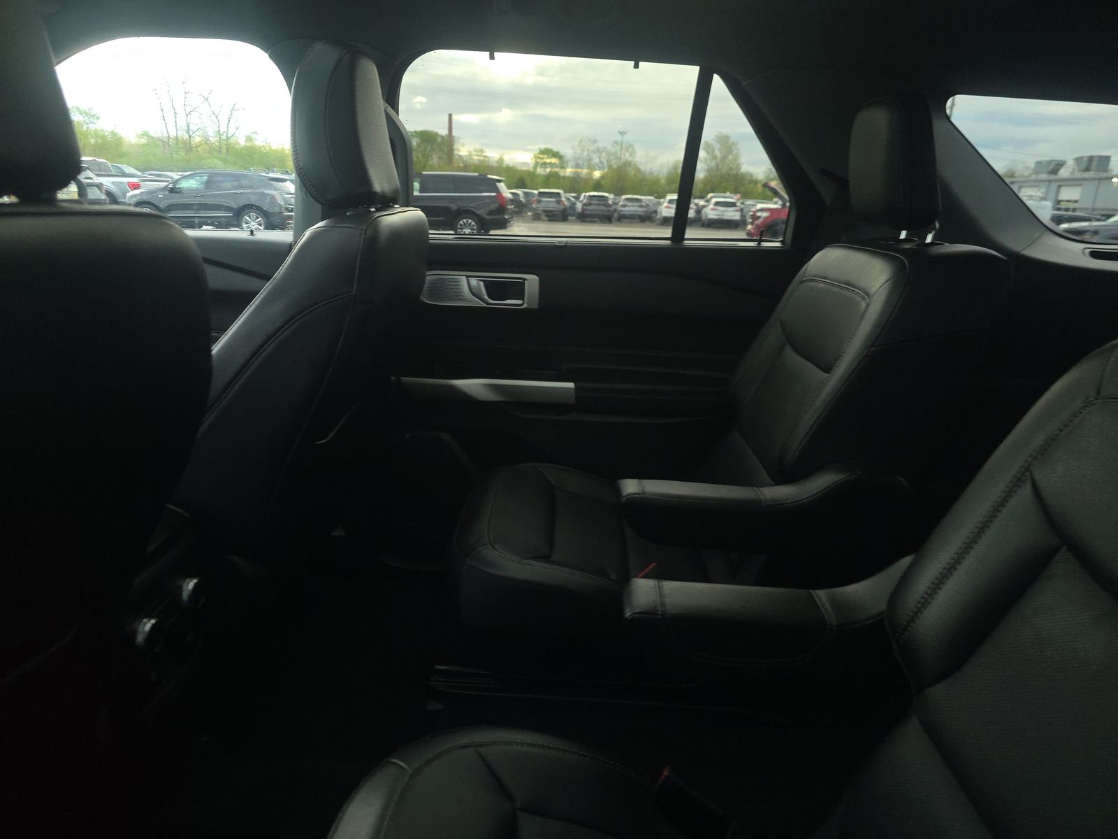 FORD EXPLORER - 8