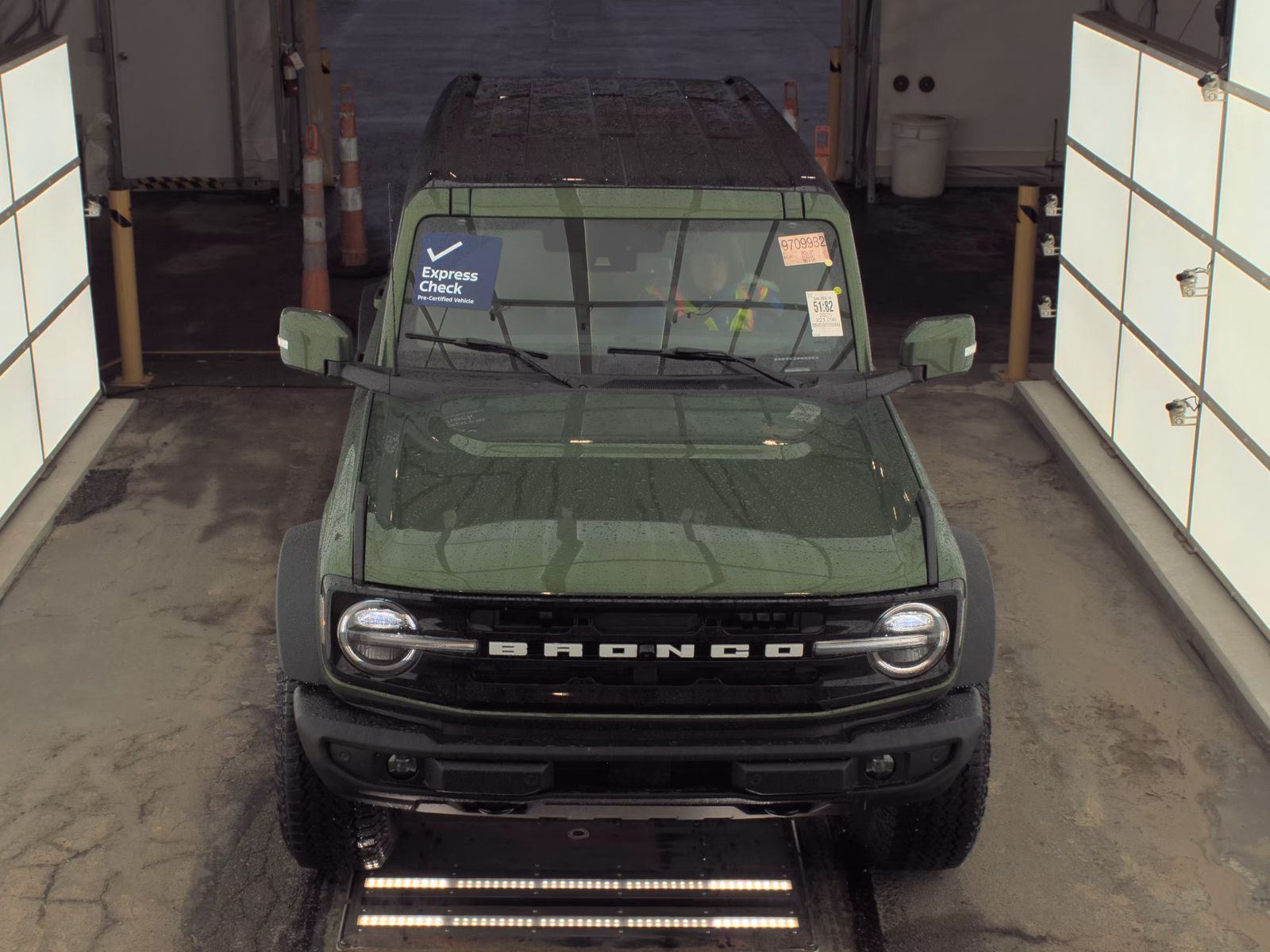 FORD BRONCO - 3