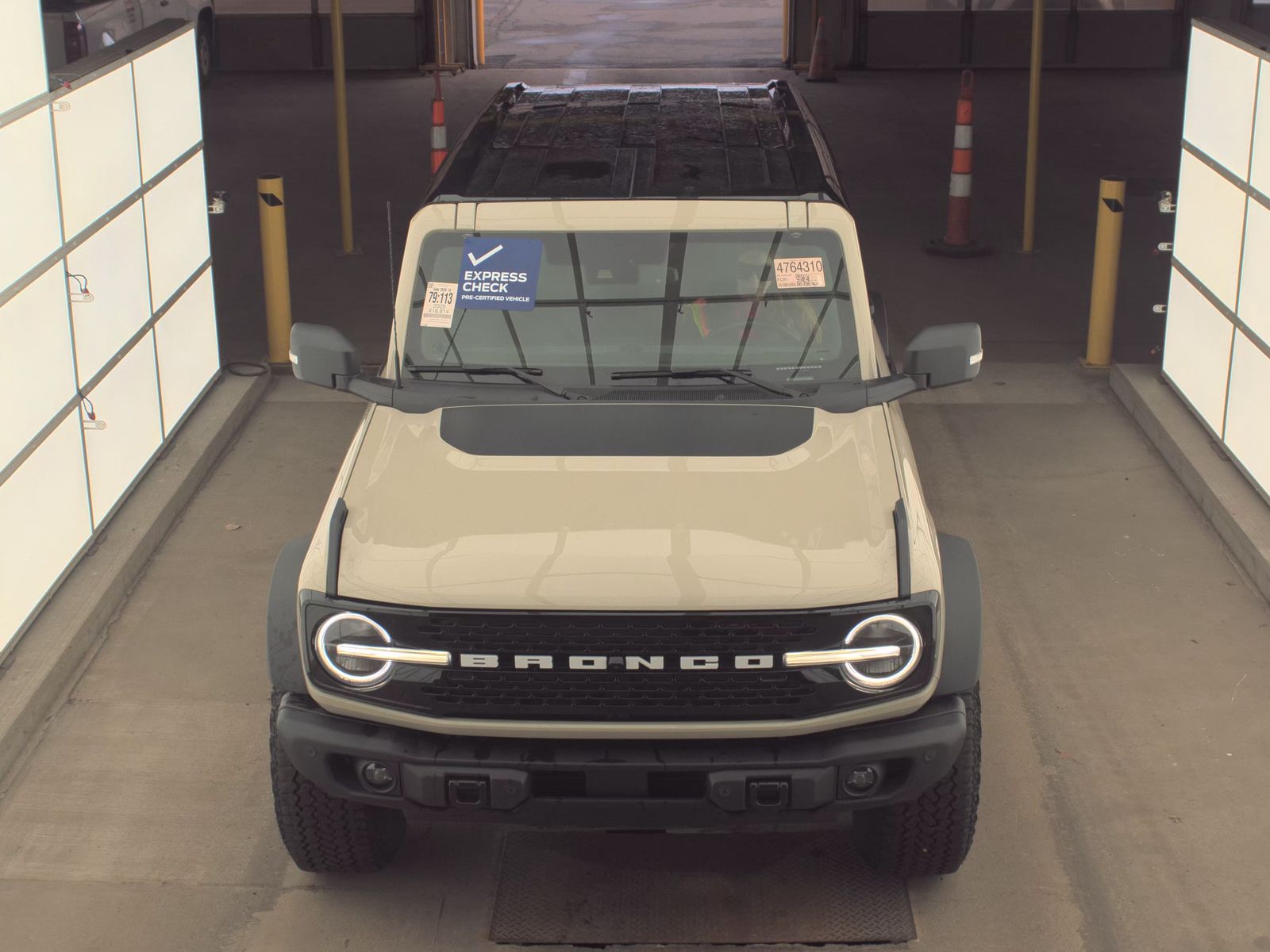 FORD BRONCO - 3