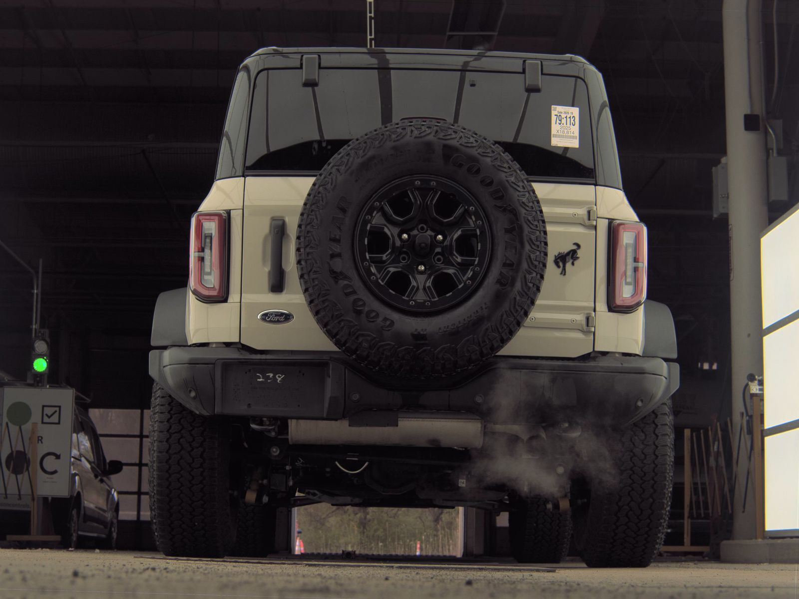 FORD BRONCO - 8