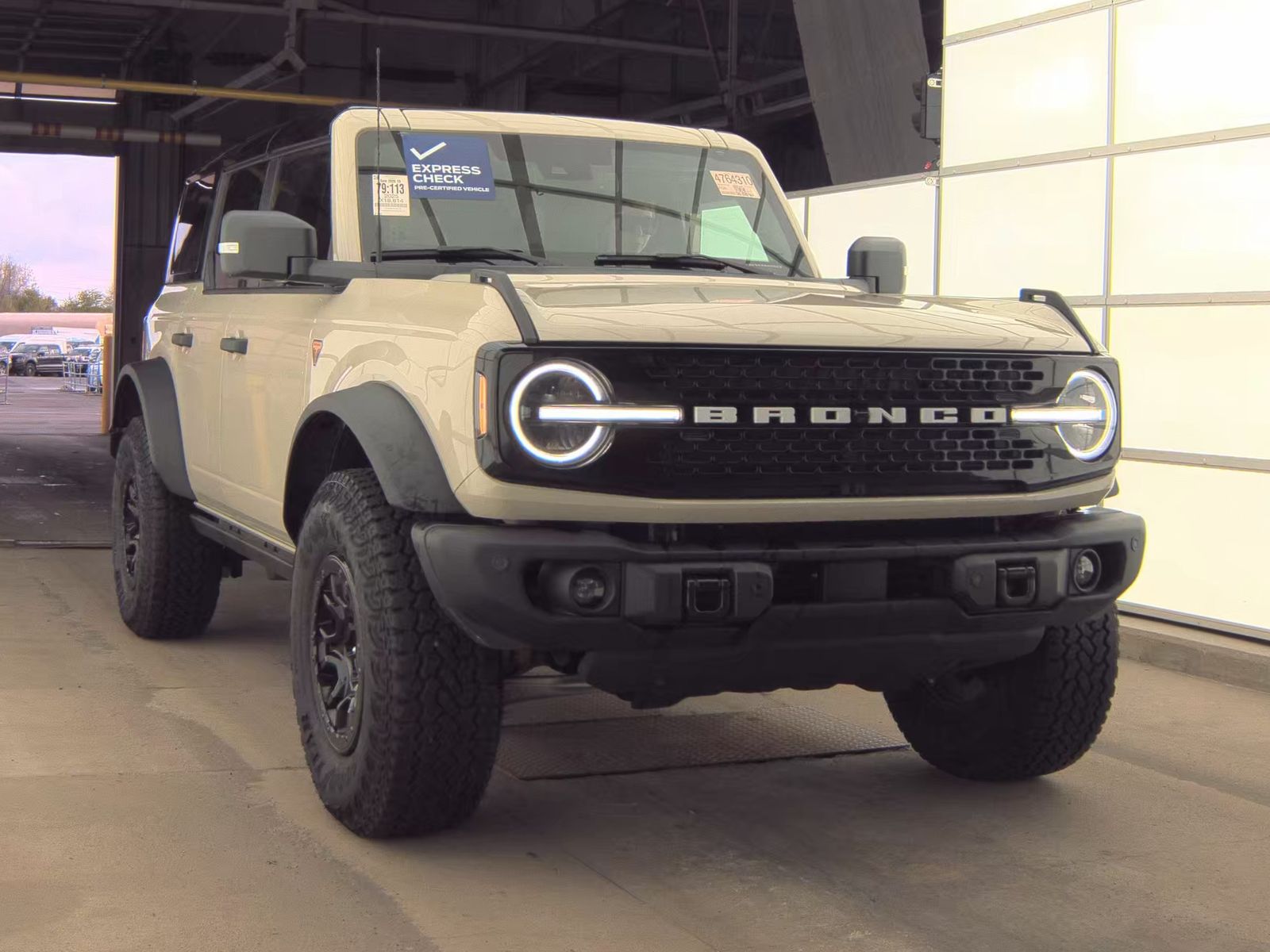FORD BRONCO - 5