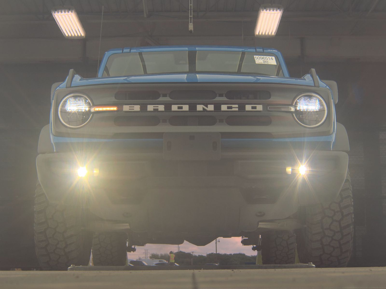 FORD BRONCO - 4