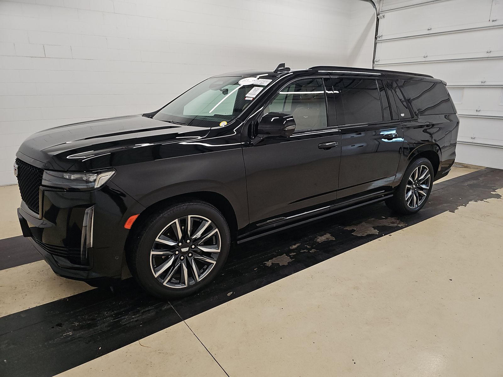 2023 Cadillac Escalade ESV 4WD Sport's photo
