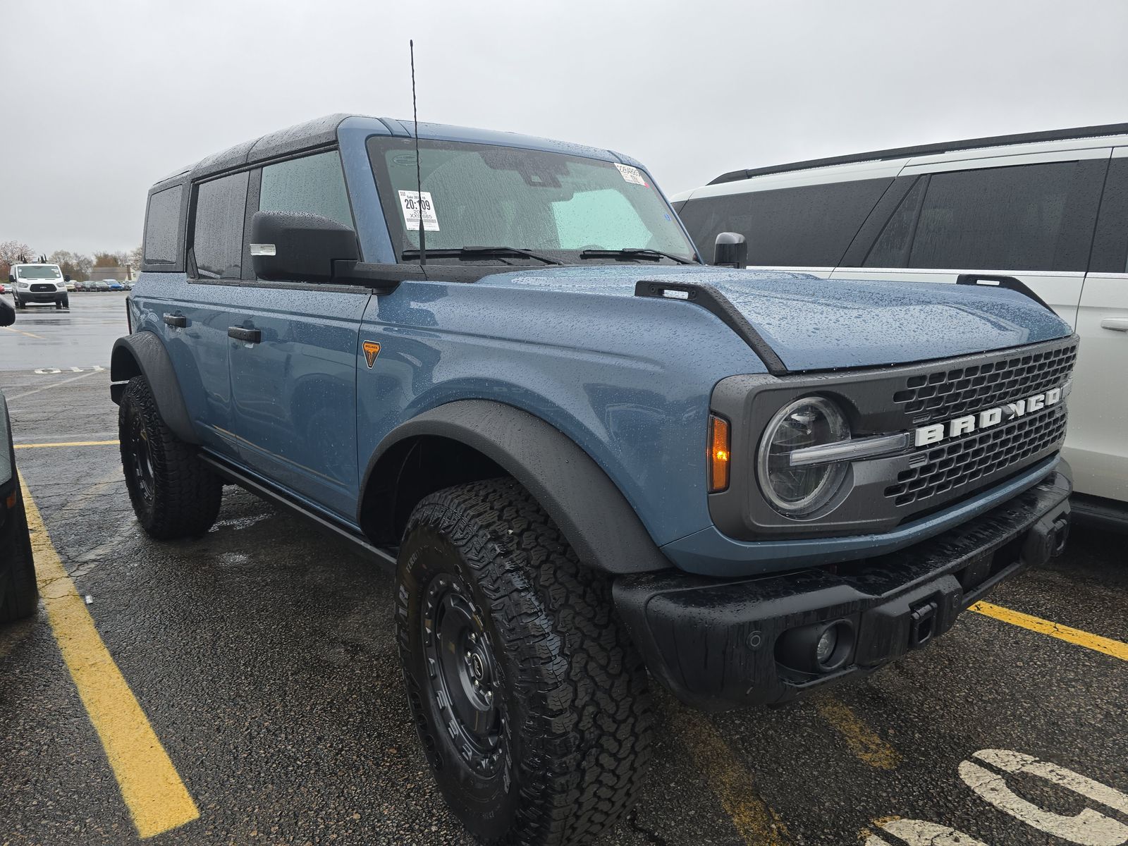 FORD BRONCO - 4