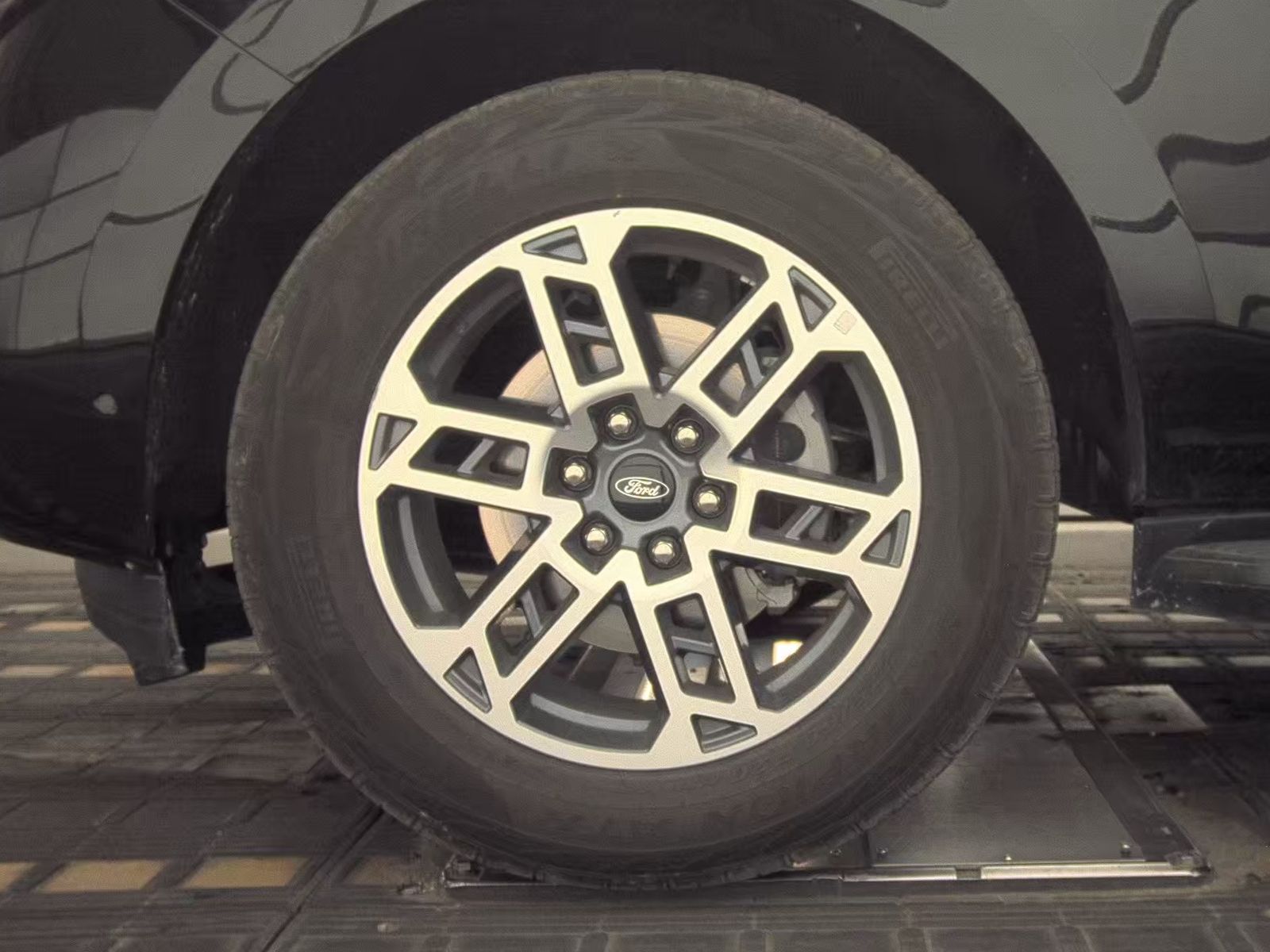 FORD EXPEDITION - 10