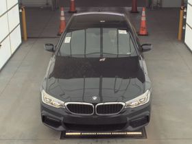 BMW 5 Series Sedan 540i xDrive M SPORT LINE снимка BMW 5 Series Sedan 540i xDrive M SPORT LINE