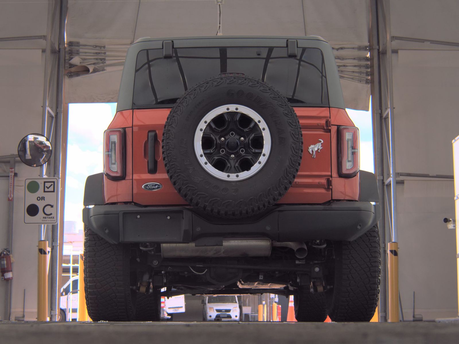 FORD BRONCO - 8