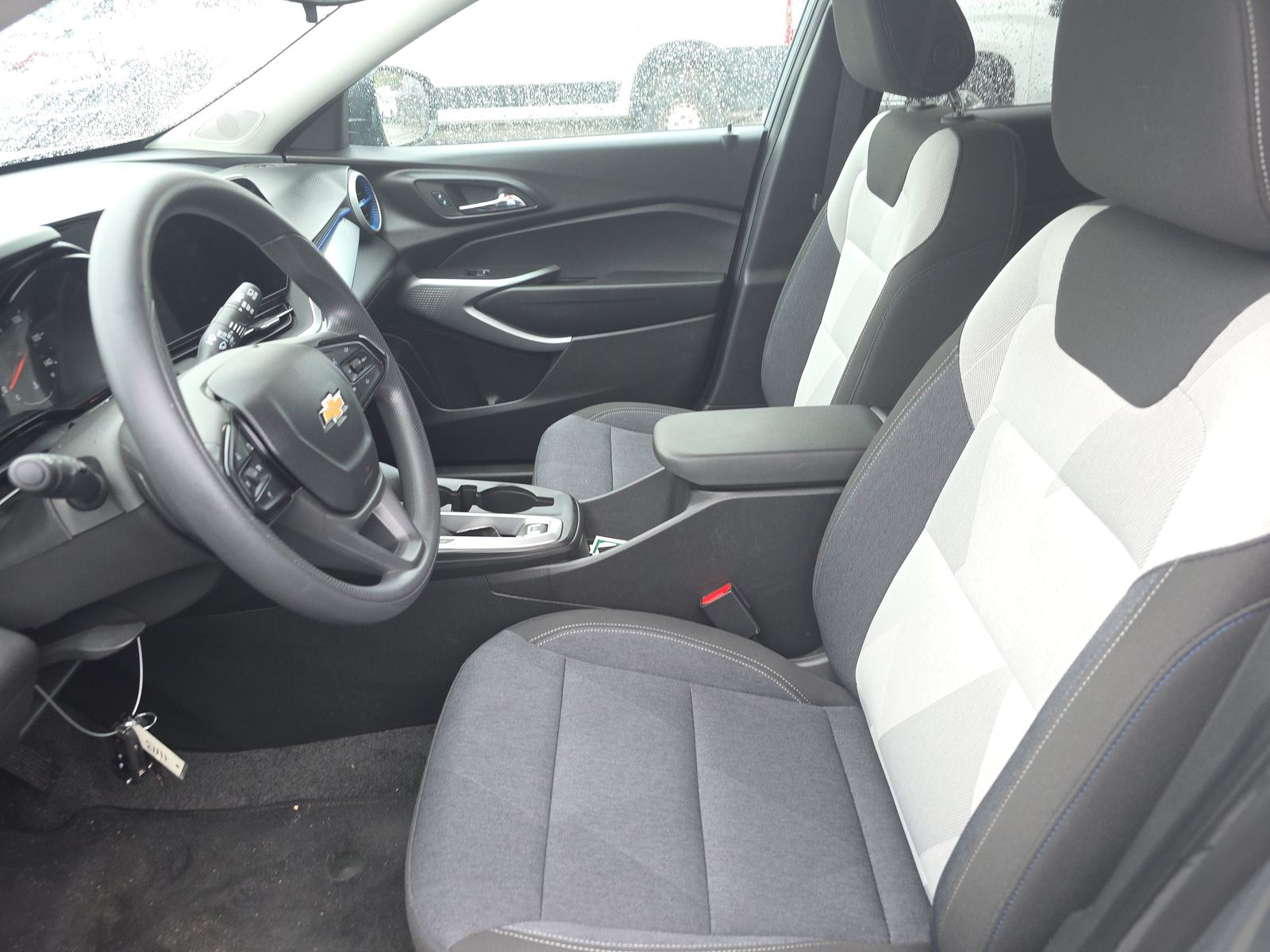 CHEVROLET TRAX - 8