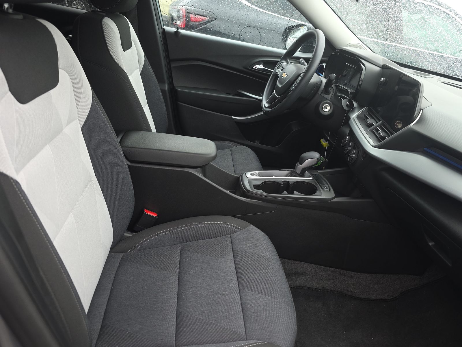 CHEVROLET TRAX - 9
