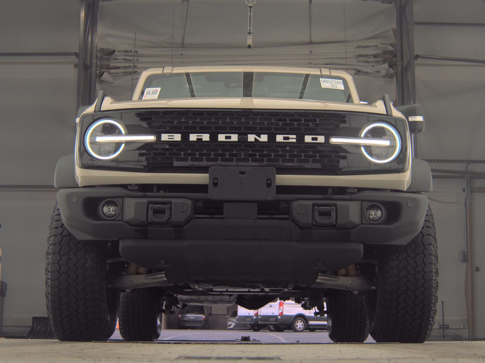 FORD BRONCO - 4