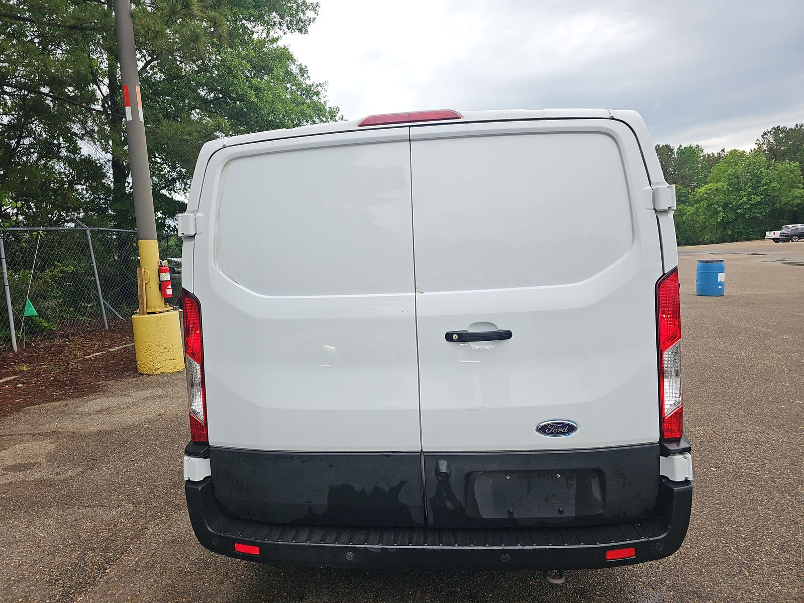 FORD TRANSIT 150 - 6