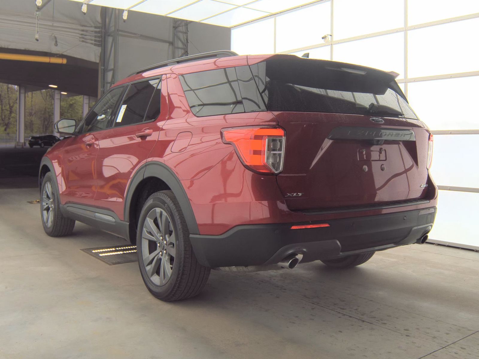 FORD EXPLORER - 9