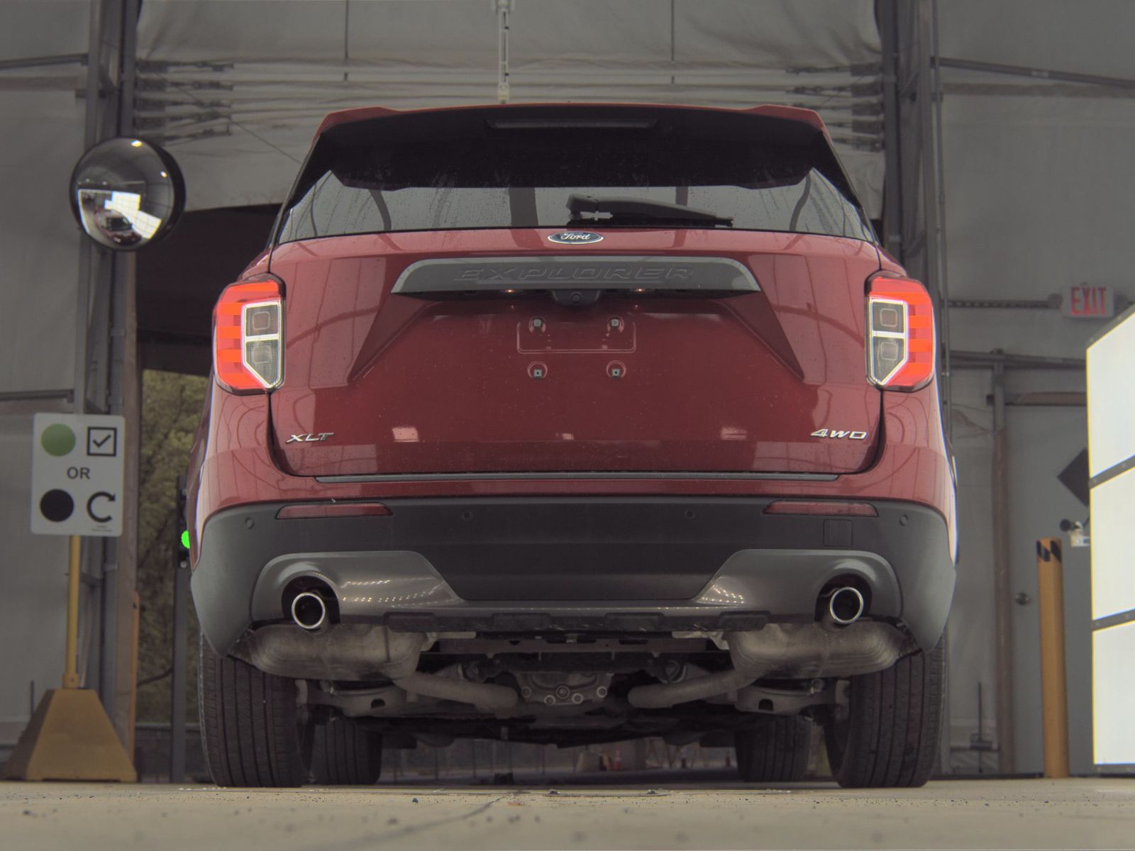 FORD EXPLORER - 8