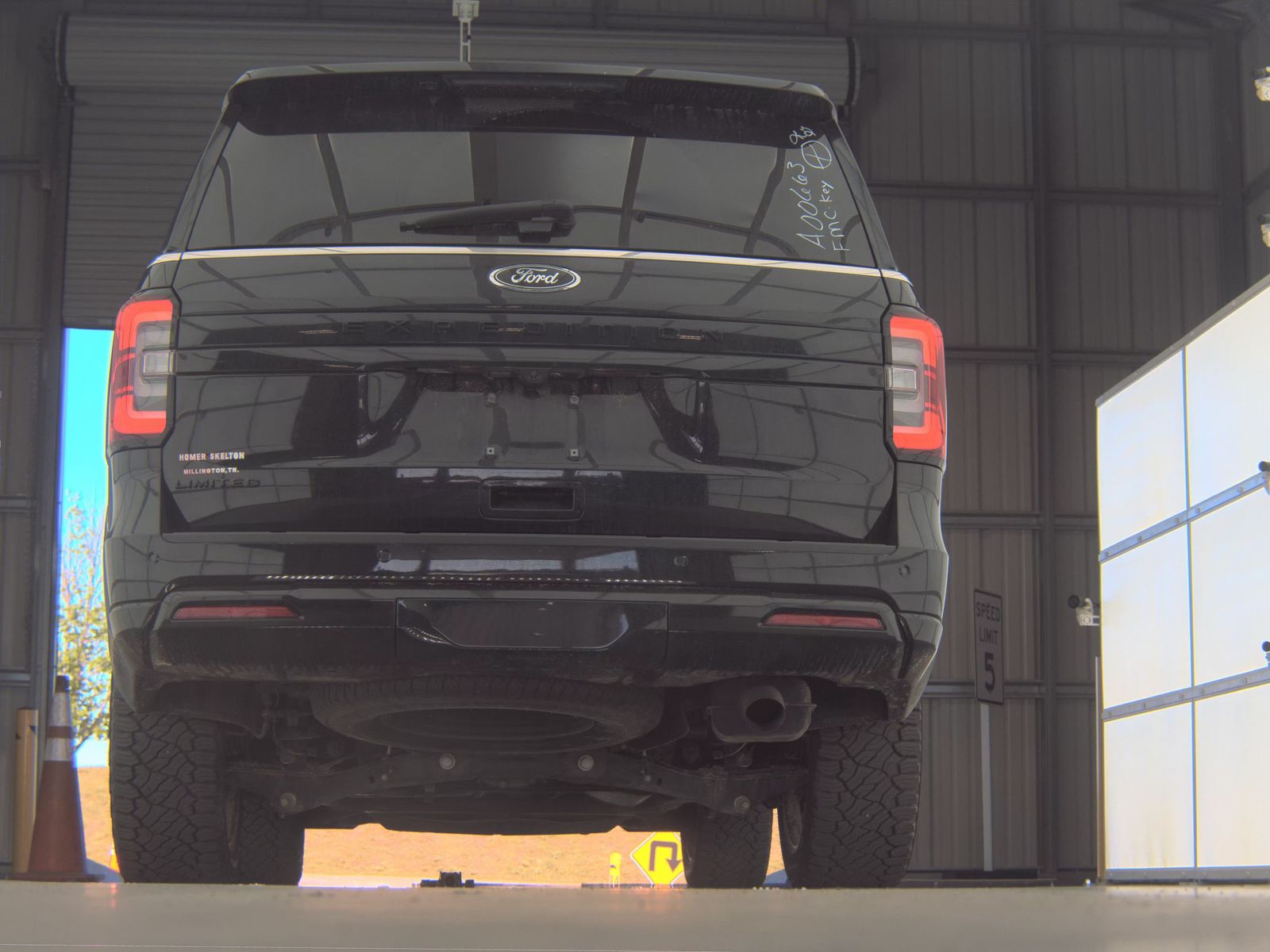 FORD EXPEDITION - 8