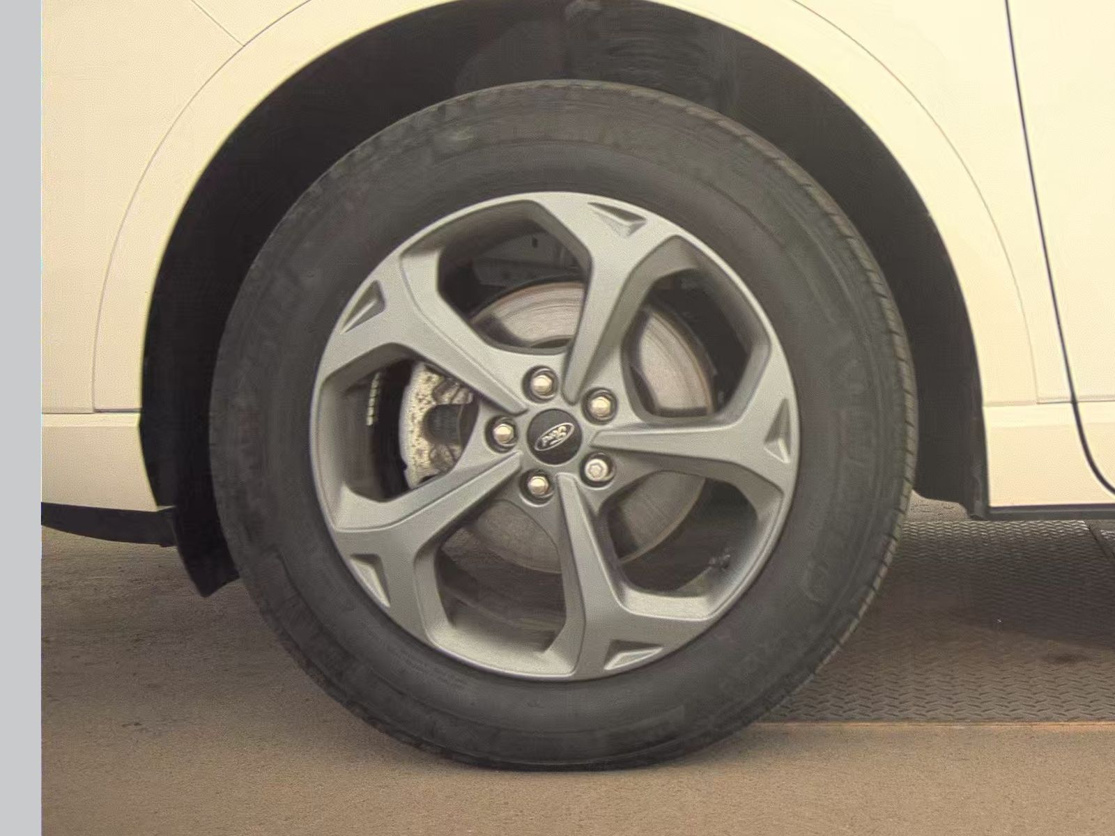 FORD ESCAPE - 10