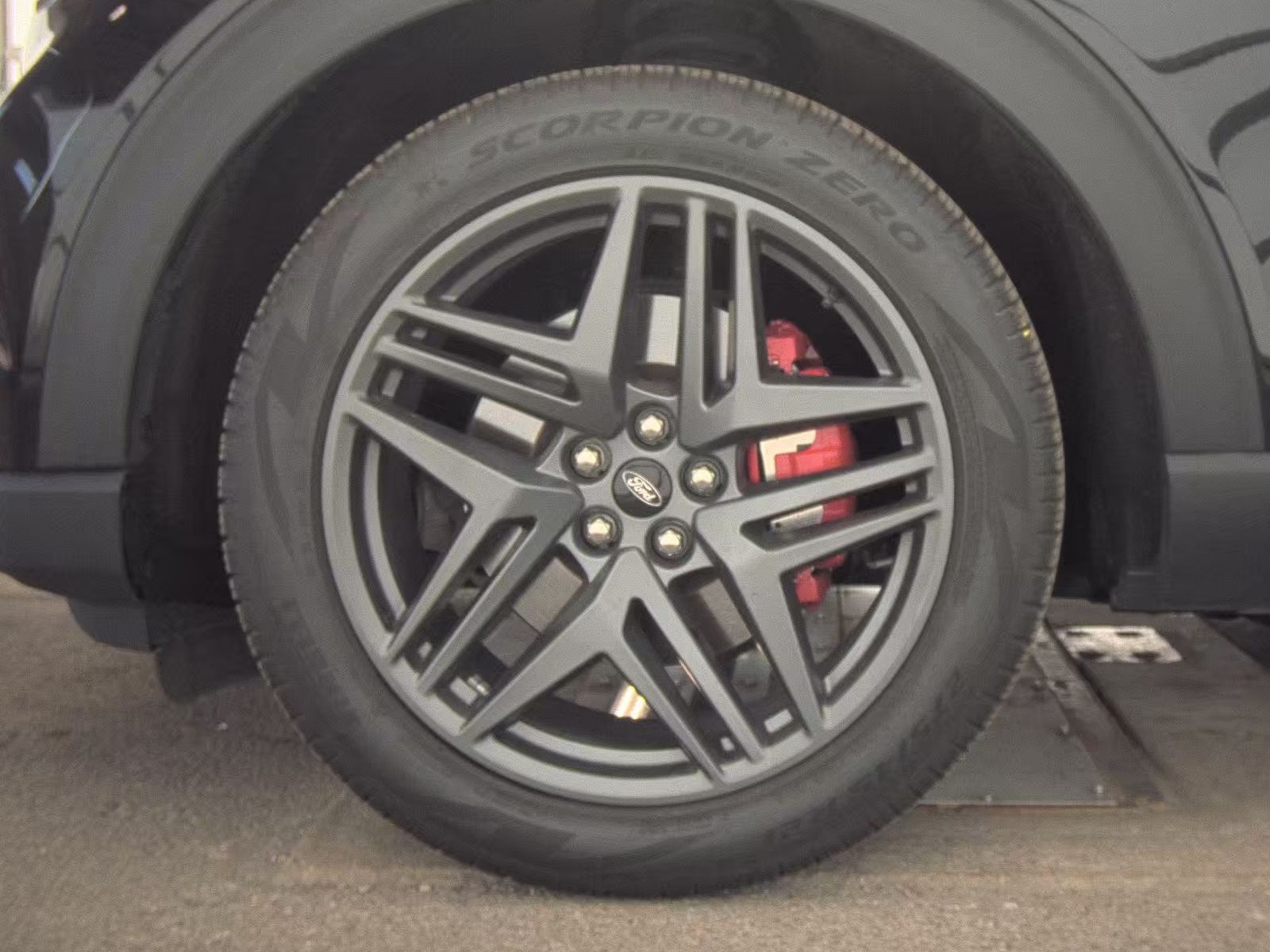 FORD EXPLORER - 10