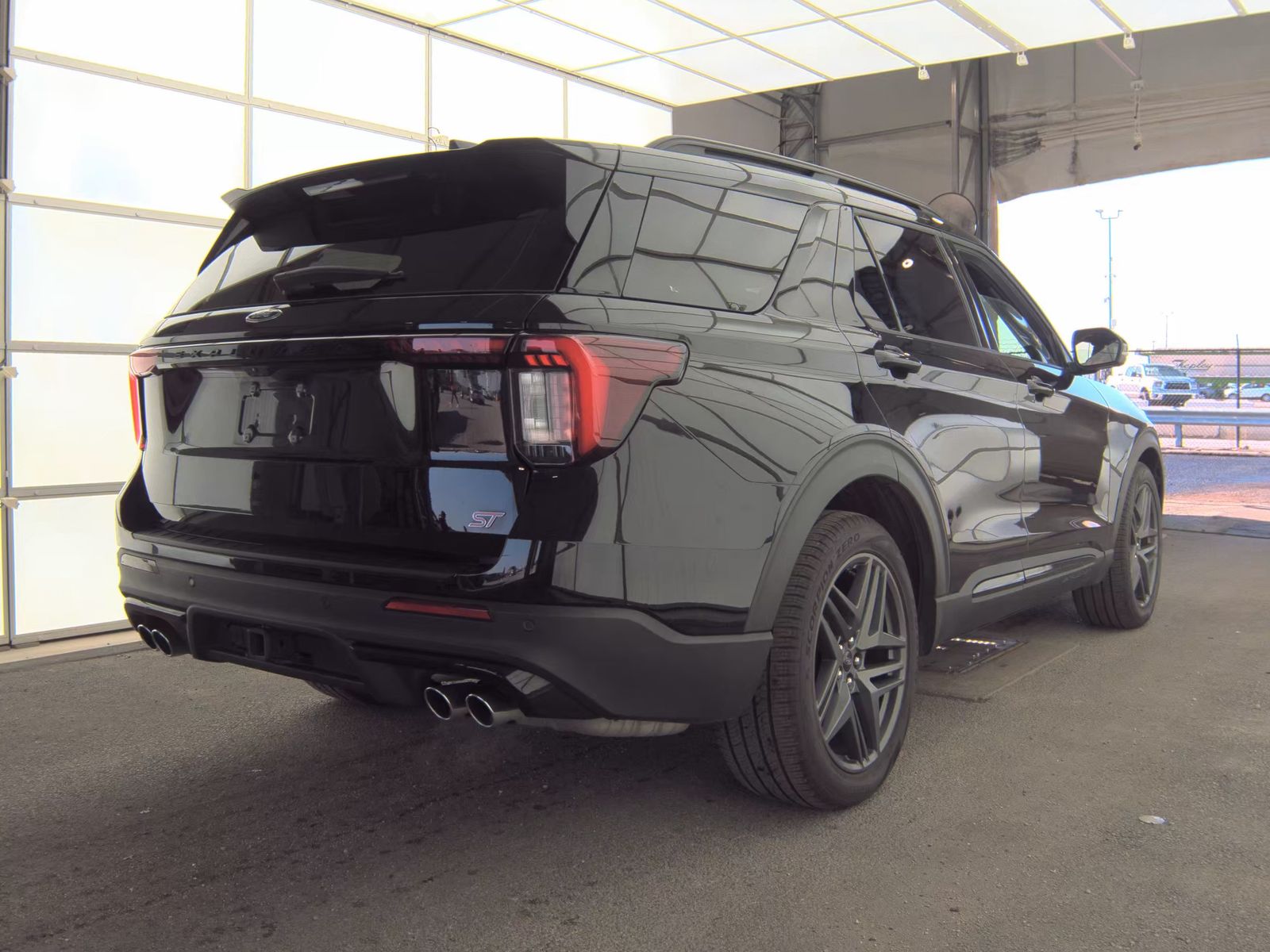 FORD EXPLORER - 6