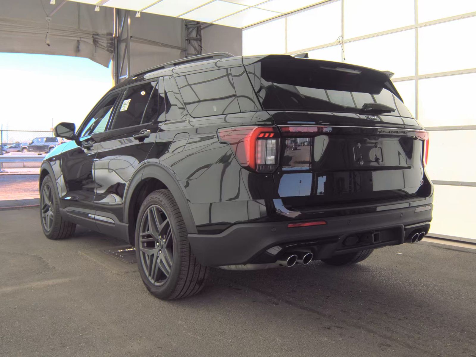 FORD EXPLORER - 9