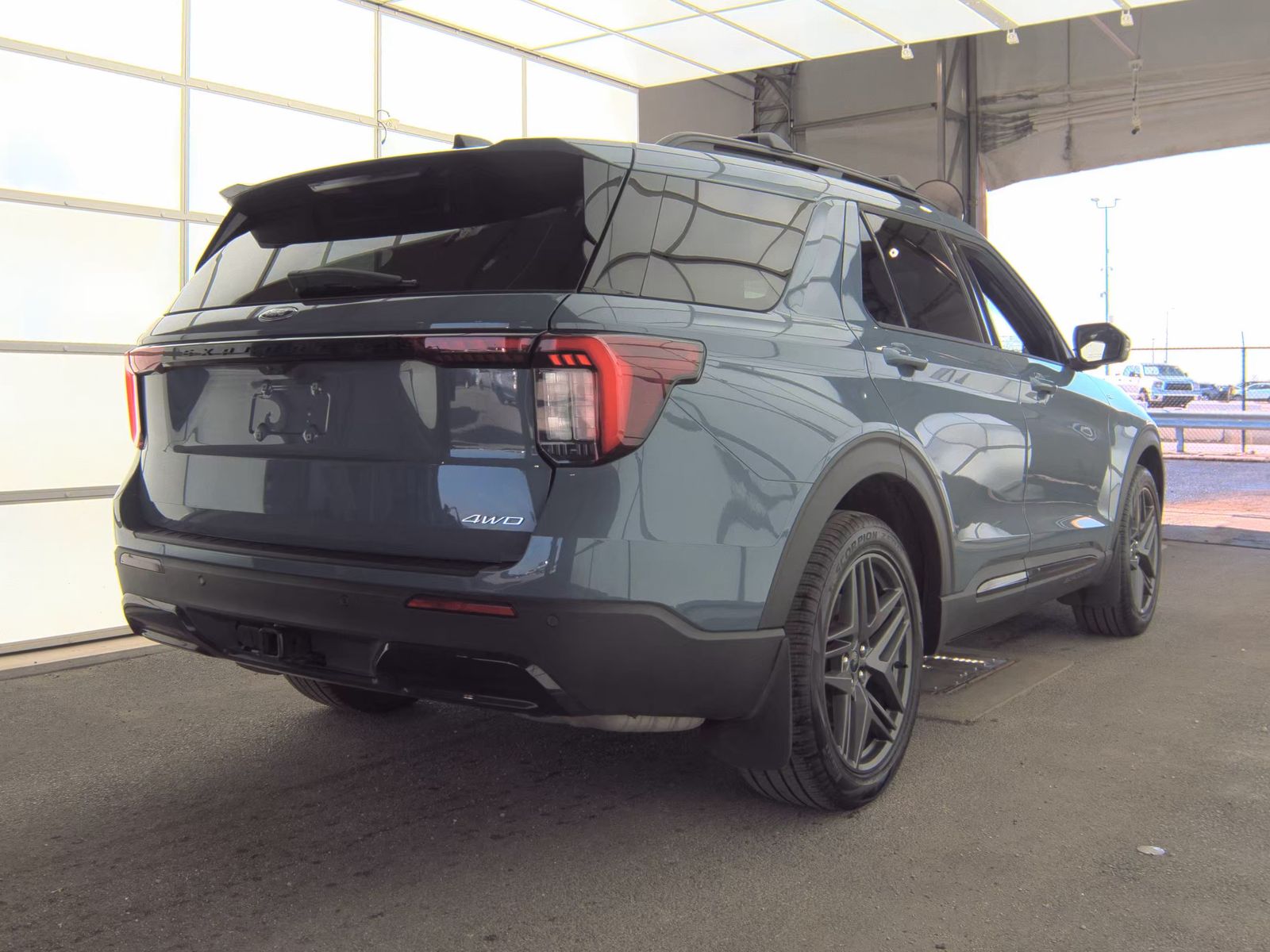 FORD EXPLORER - 6