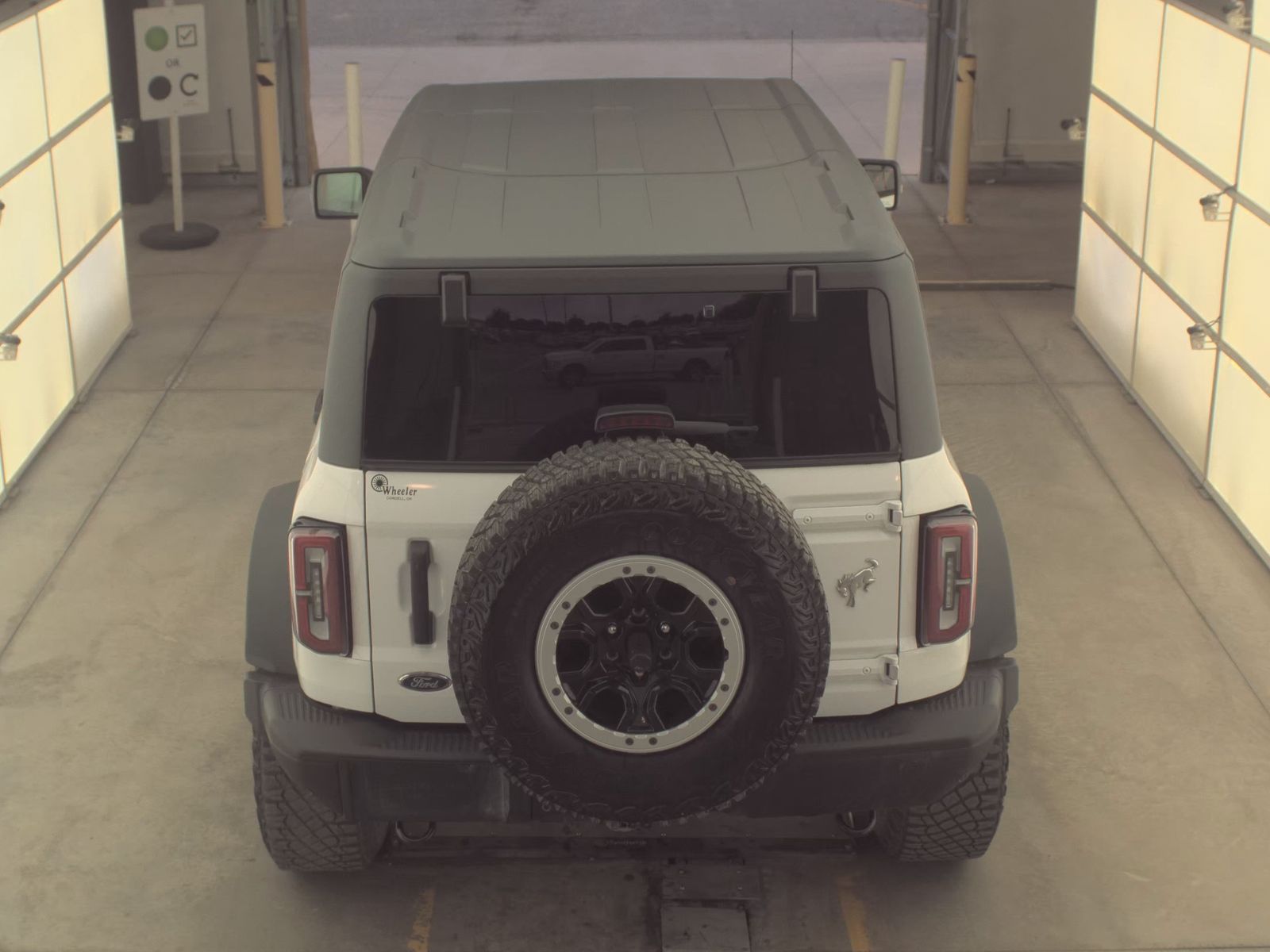 FORD BRONCO - 7