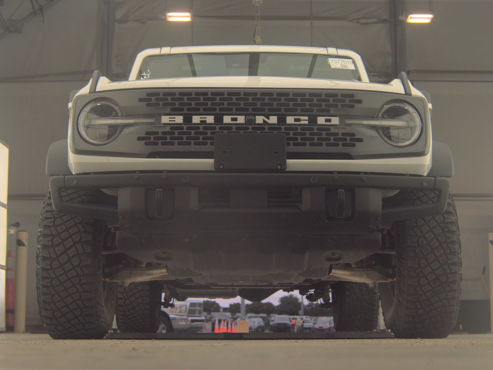 FORD BRONCO - 4
