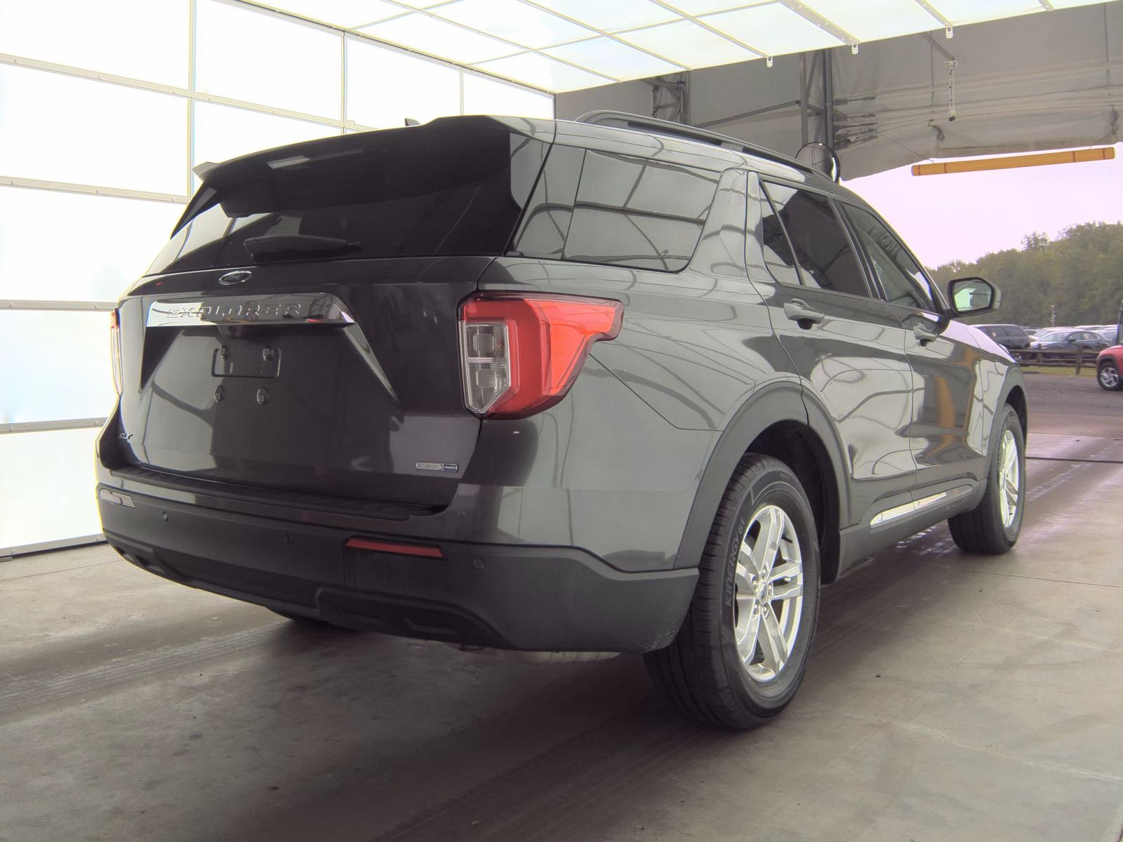 FORD EXPLORER - 6