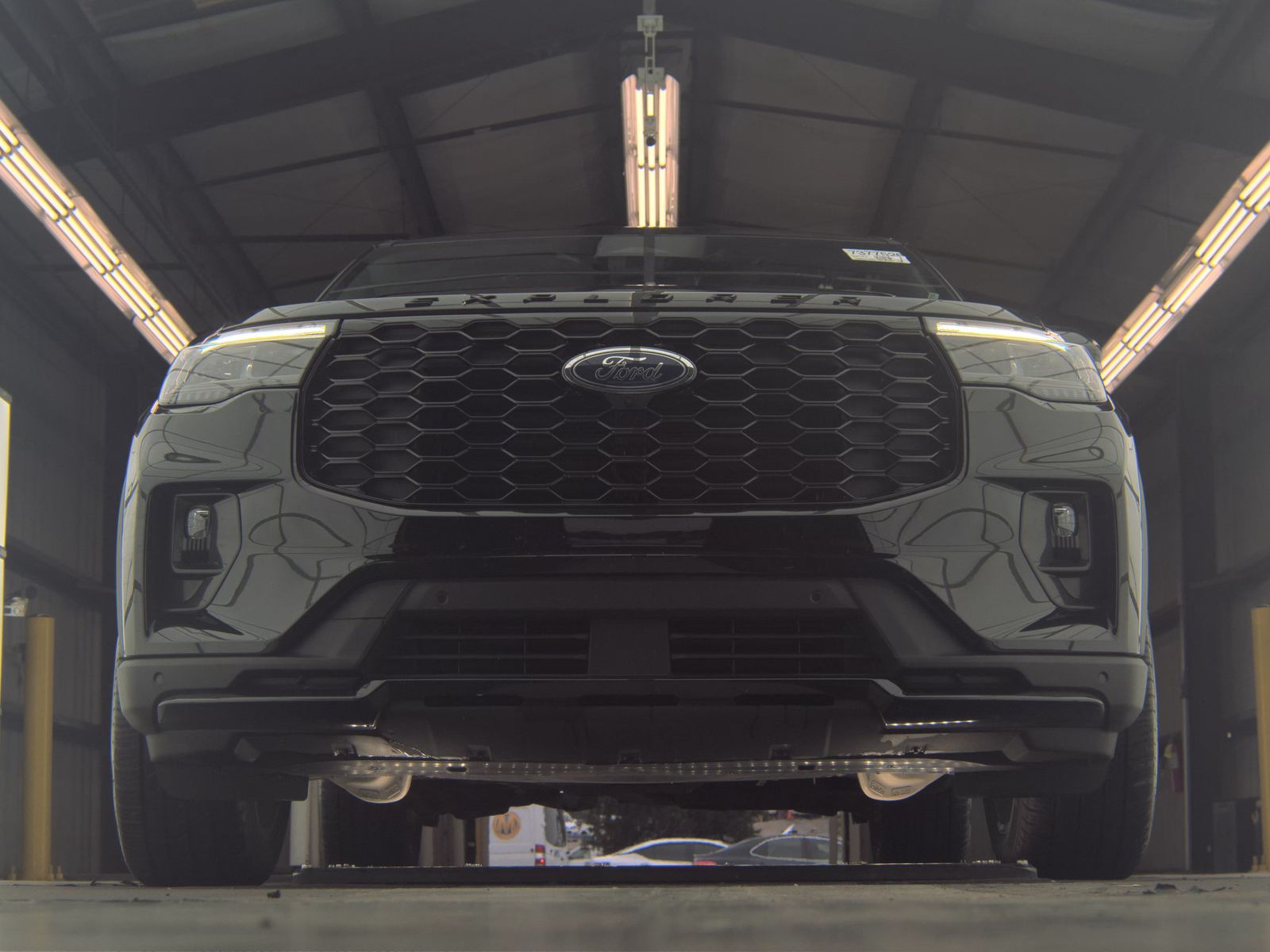 FORD EXPLORER - 4