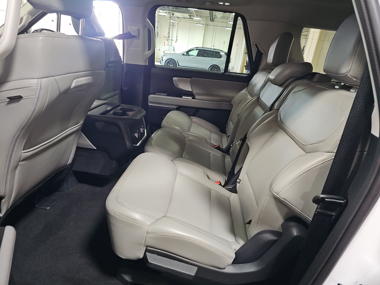 FORD EXPEDITION MAX - 8